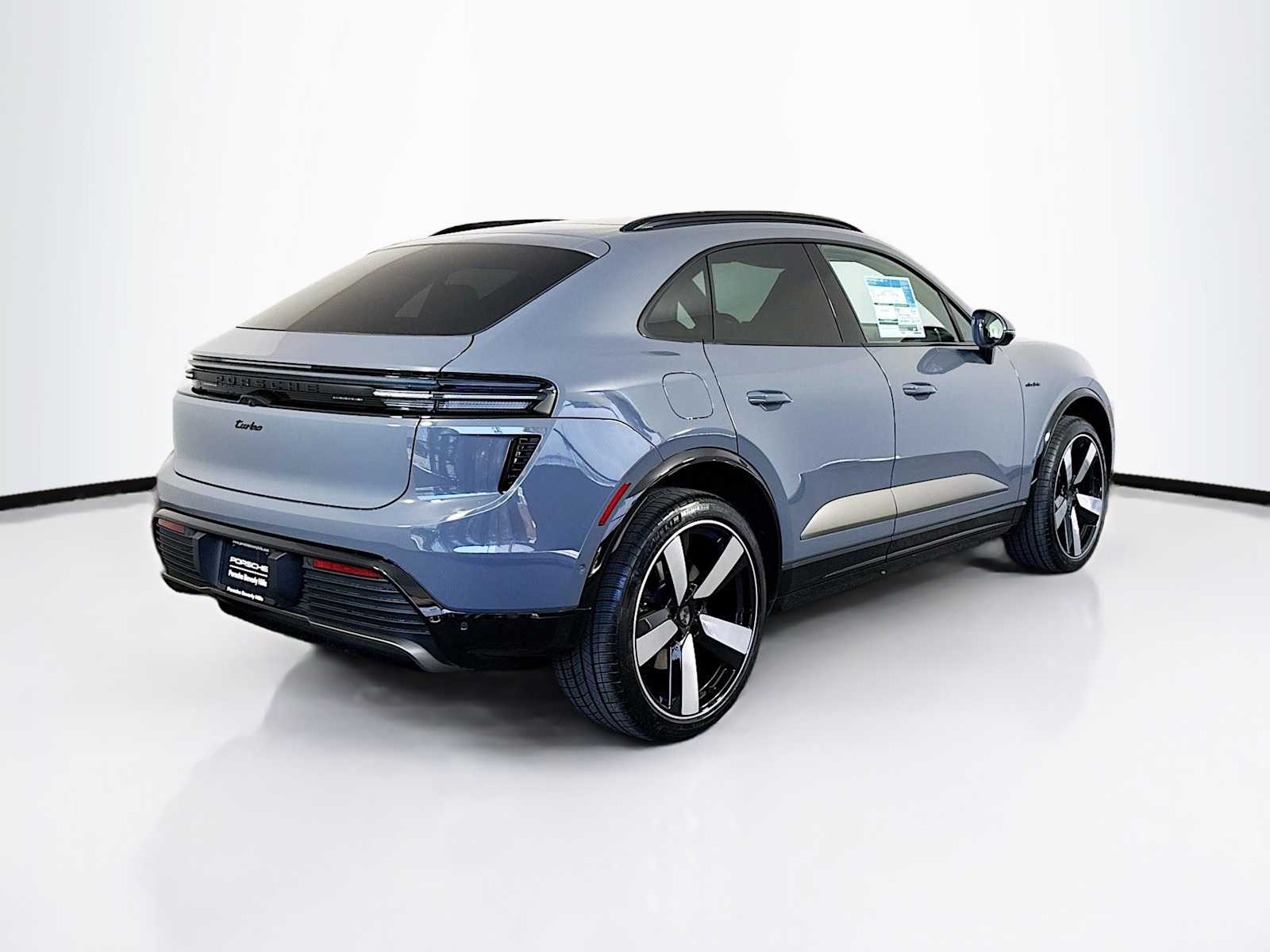 Thumbnail: 2025 Porsche Macan - 9