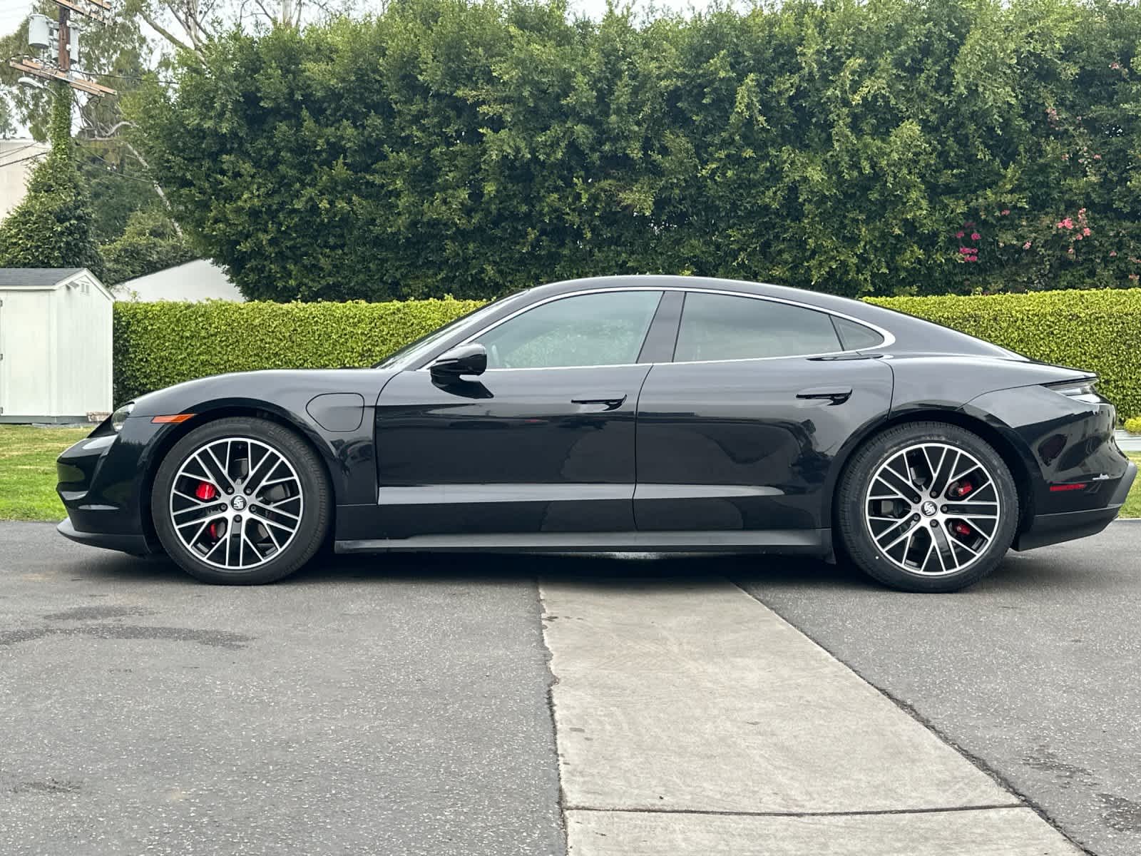 Thumbnail: 2022 Porsche Taycan - 2