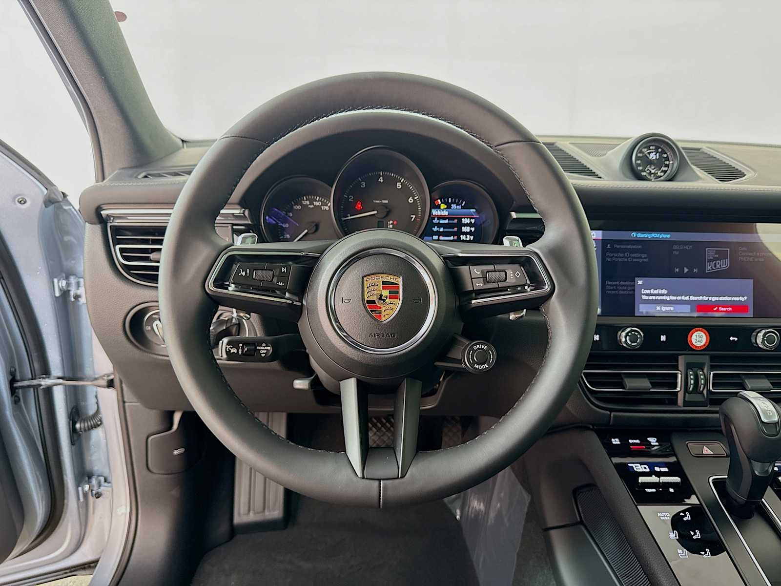 Thumbnail: 2026 Porsche Macan - 12