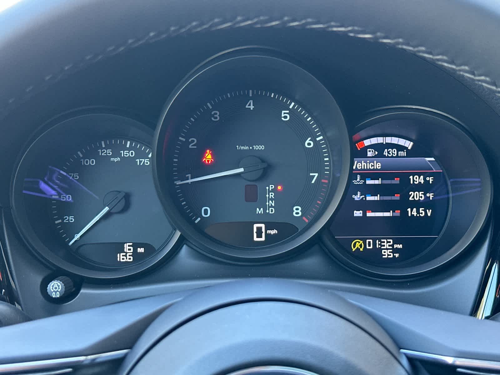 Thumbnail: 2026 Porsche Macan - 28