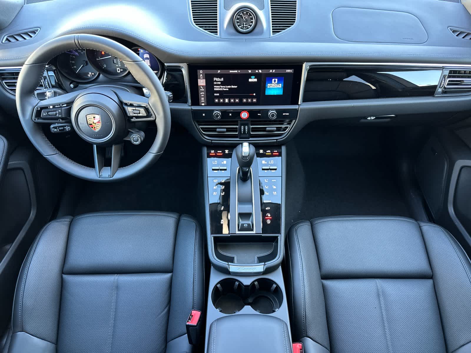 Thumbnail: 2026 Porsche Macan - 6