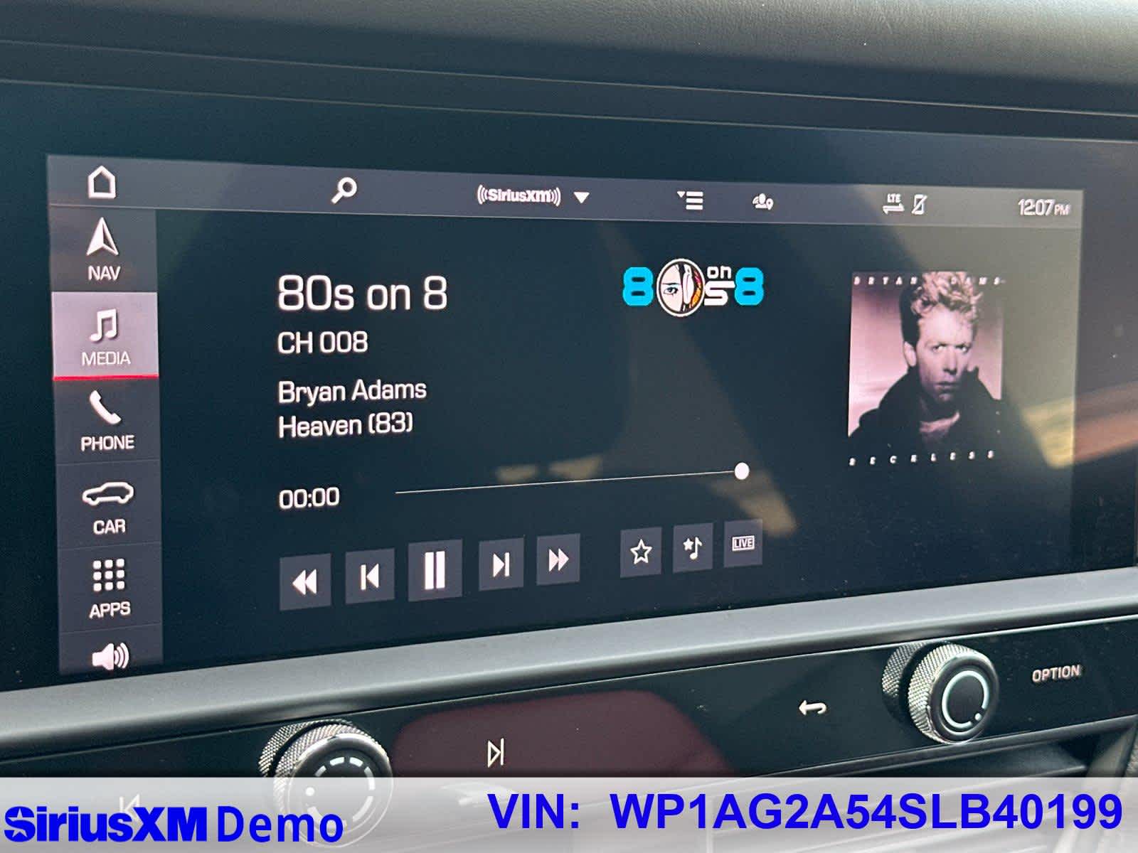 Thumbnail: 2025 Porsche Macan - 33