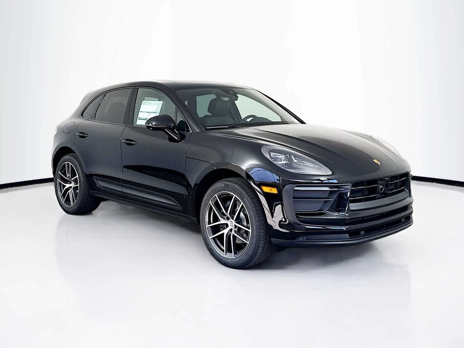 Thumbnail: 2026 Porsche Macan - 7