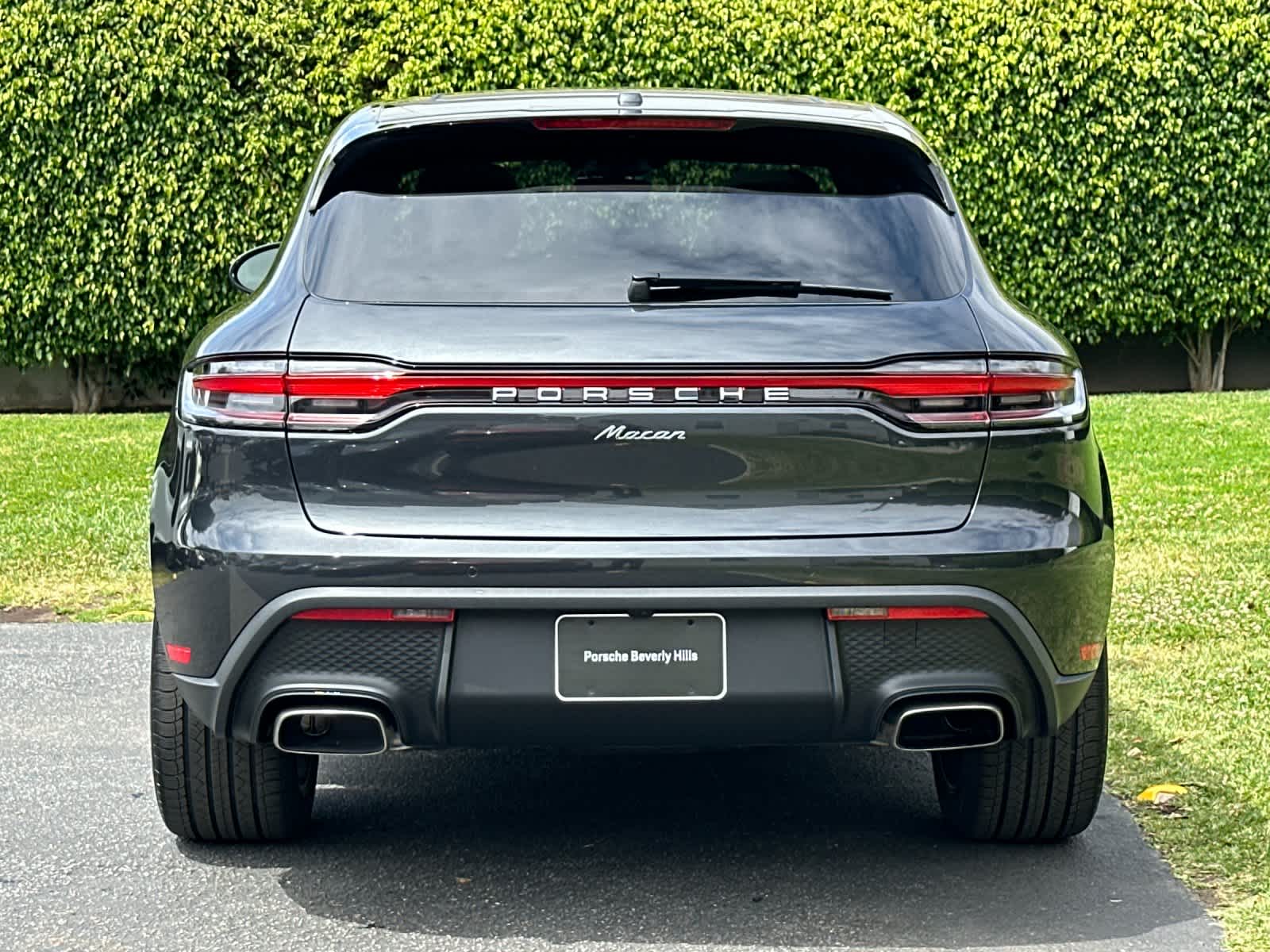 Thumbnail: 2026 Porsche Macan - 7