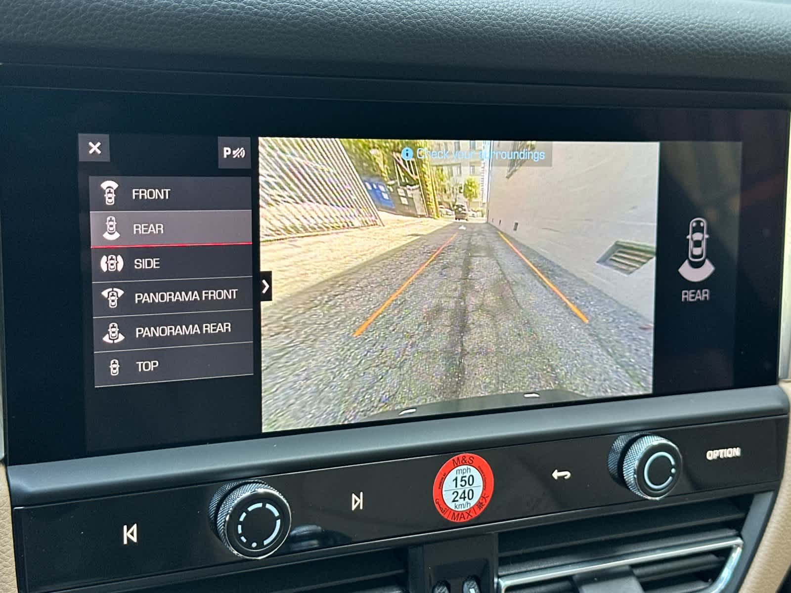 Thumbnail: 2025 Porsche Macan - 22