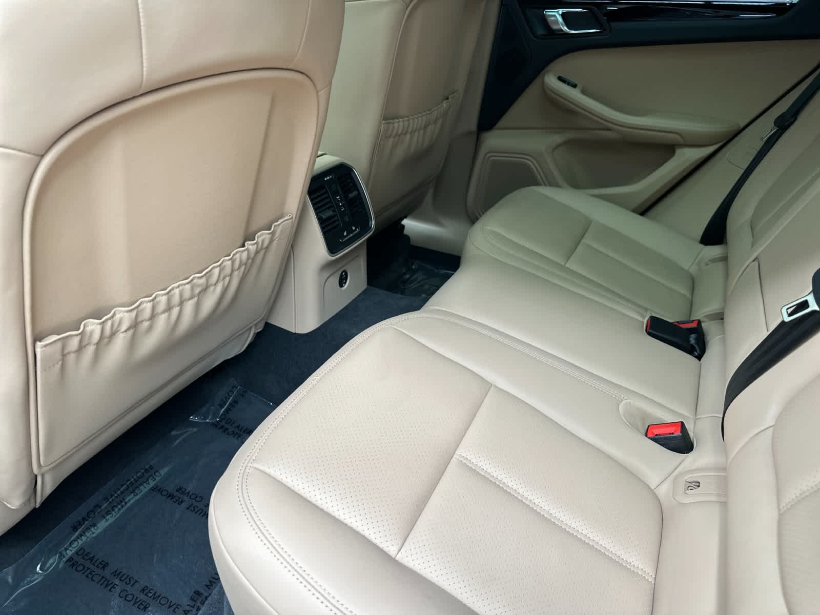 Thumbnail: 2025 Porsche Macan - 13