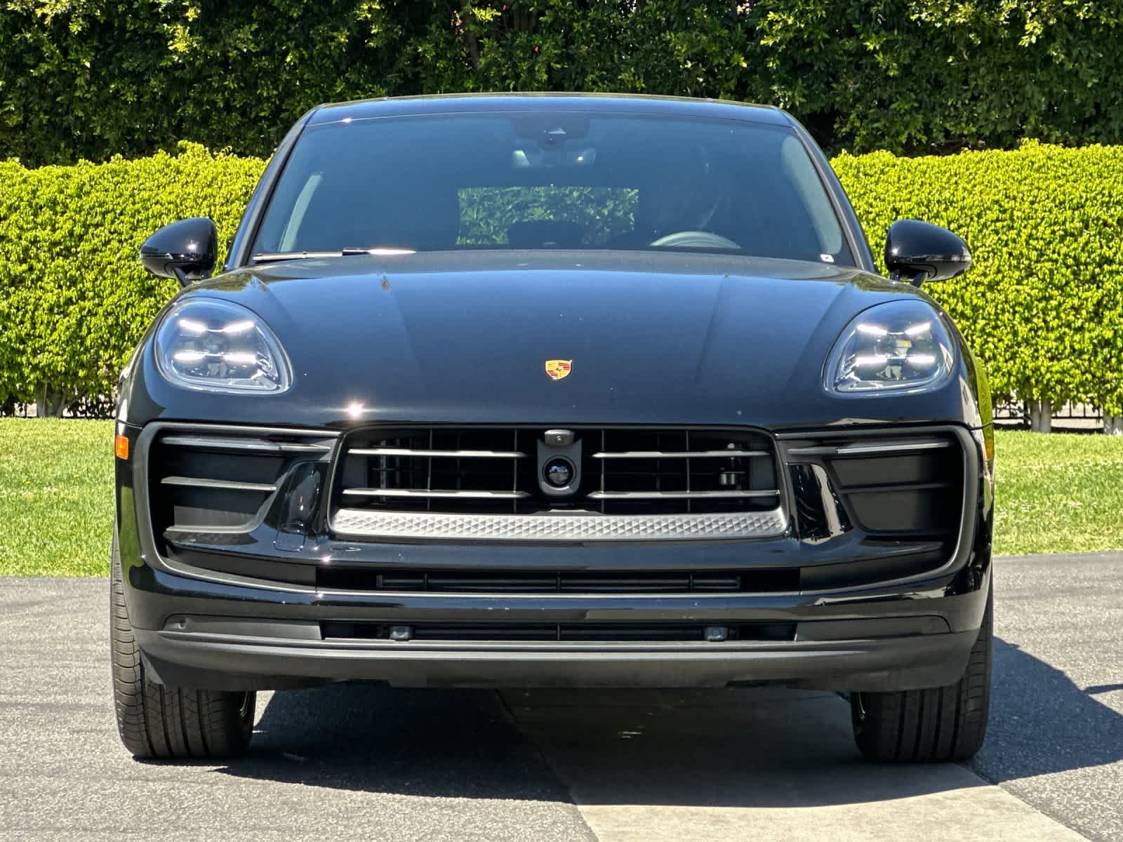 Thumbnail: 2026 Porsche Macan - 11