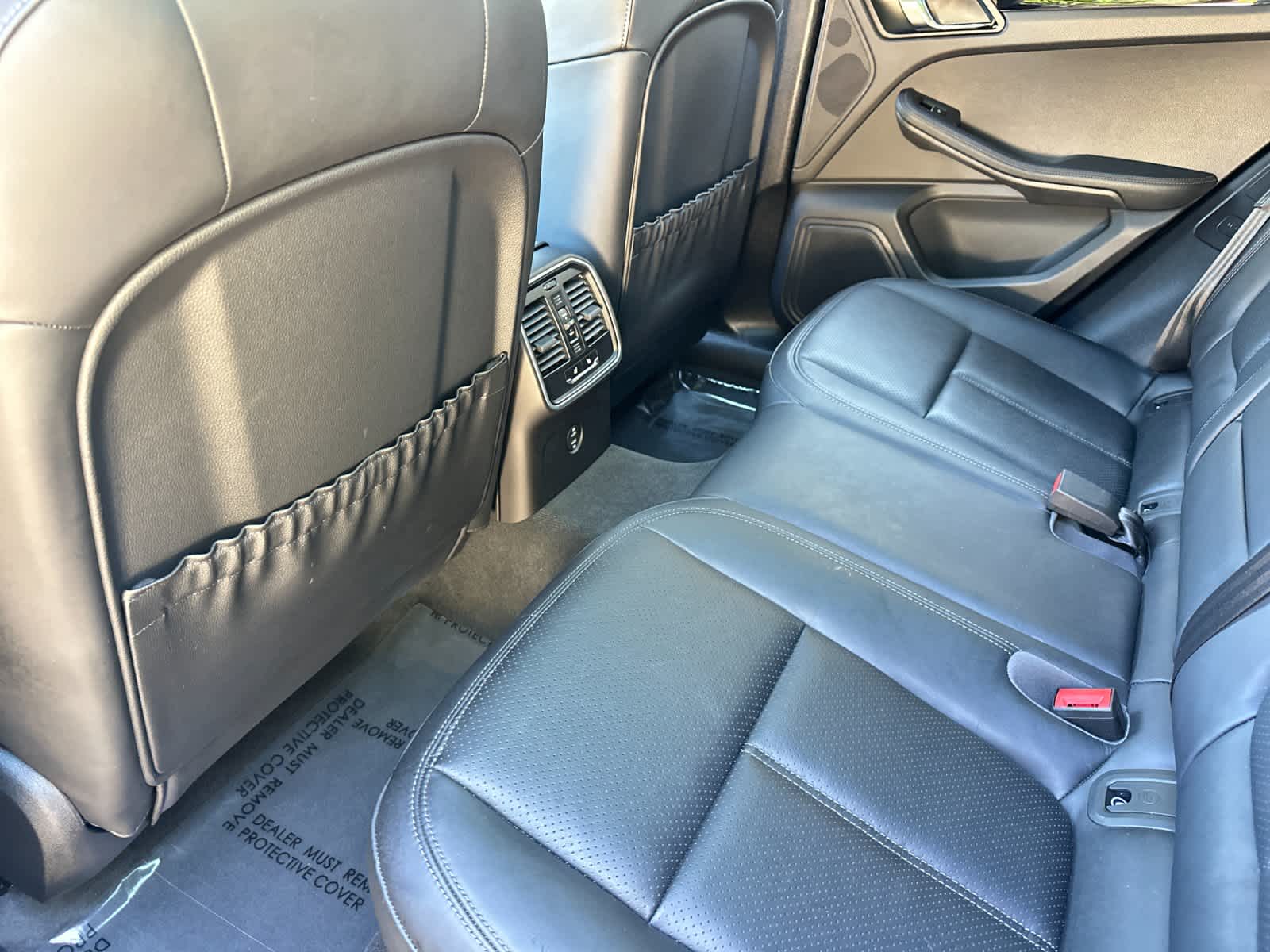 Thumbnail: 2025 Porsche Macan - 13