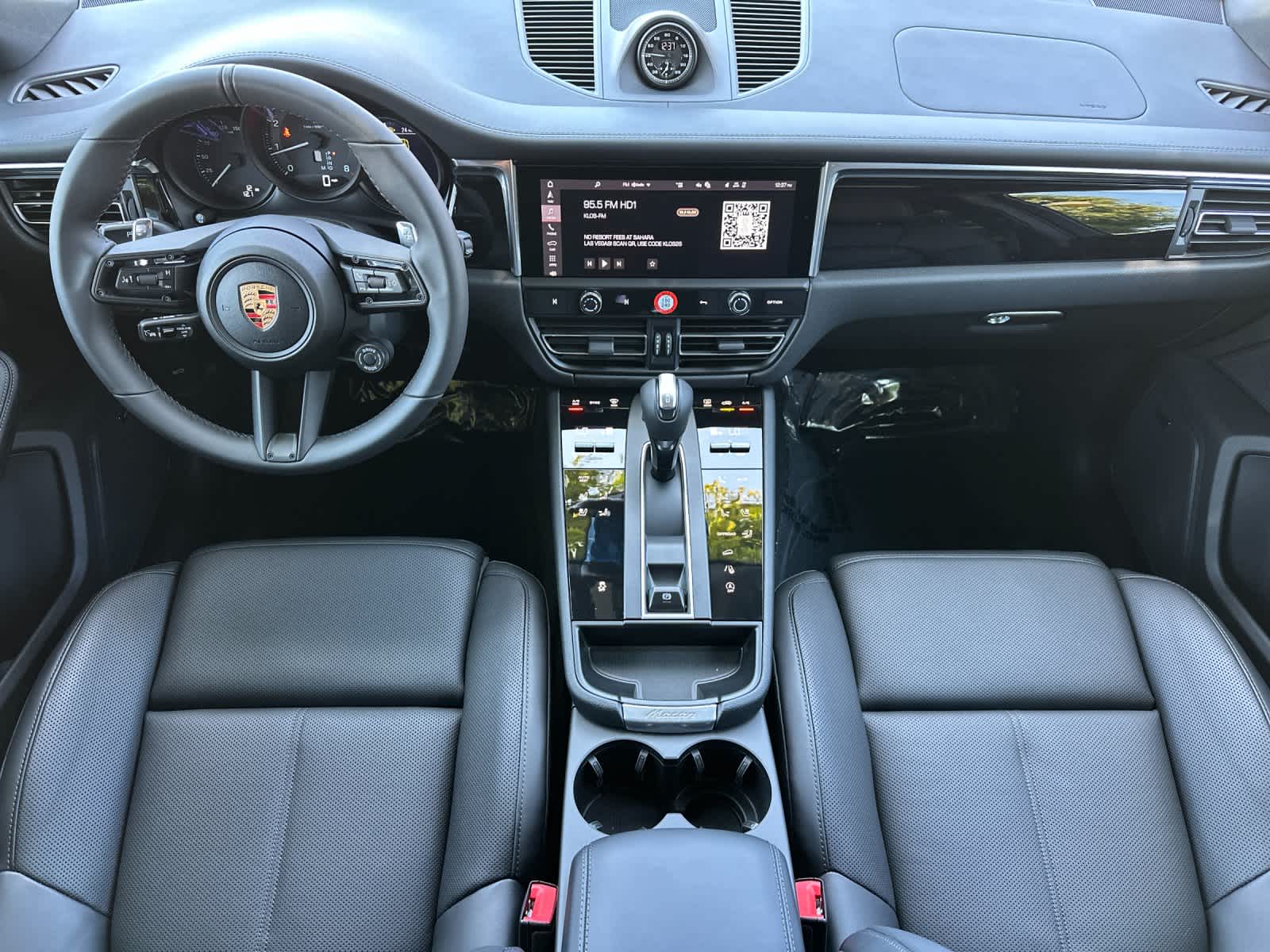 Thumbnail: 2026 Porsche Macan - 6
