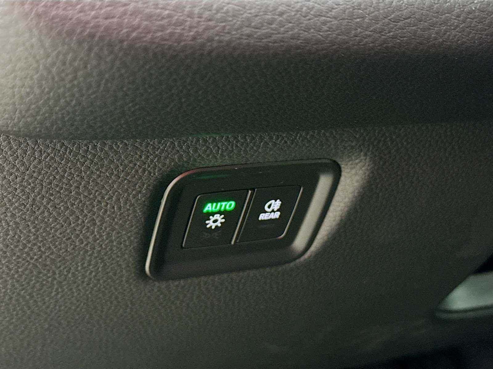 Thumbnail: 2026 Porsche Cayenne - 11