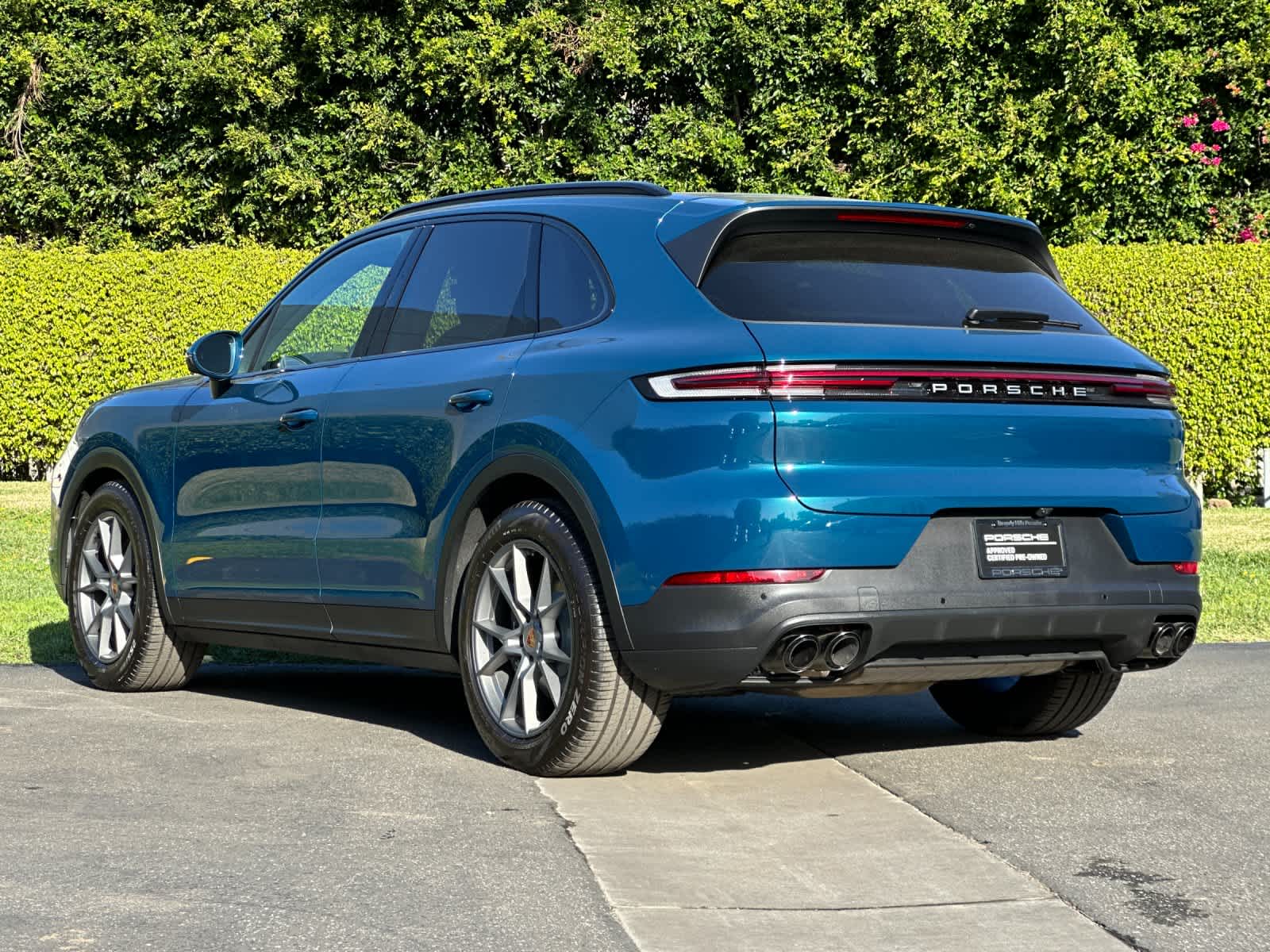 Thumbnail: 2025 Porsche Cayenne - 3