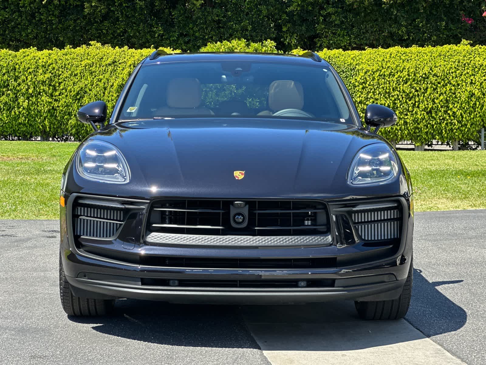 Thumbnail: 2026 Porsche Macan - 11