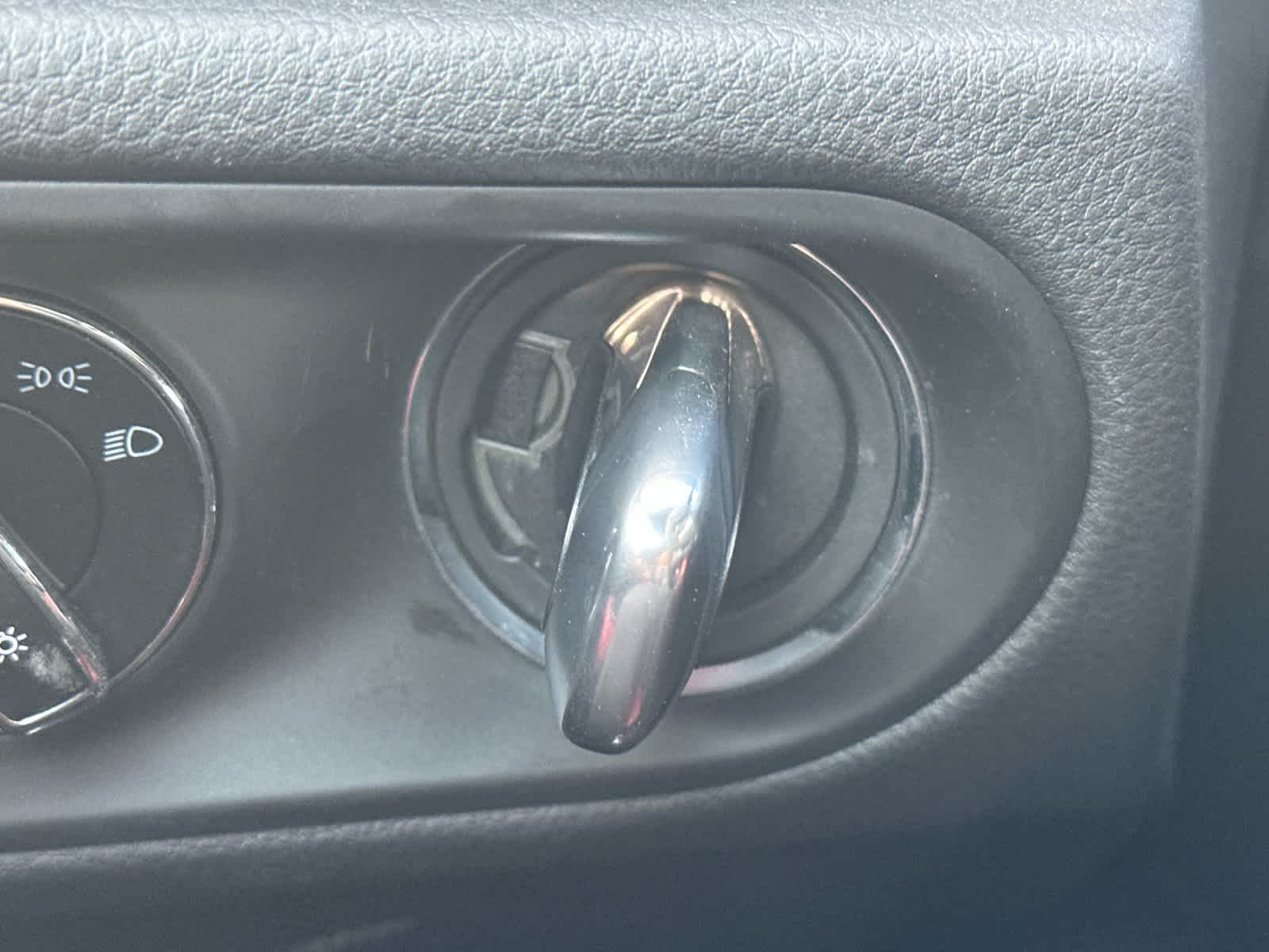 Thumbnail: 2025 Porsche Macan - 26