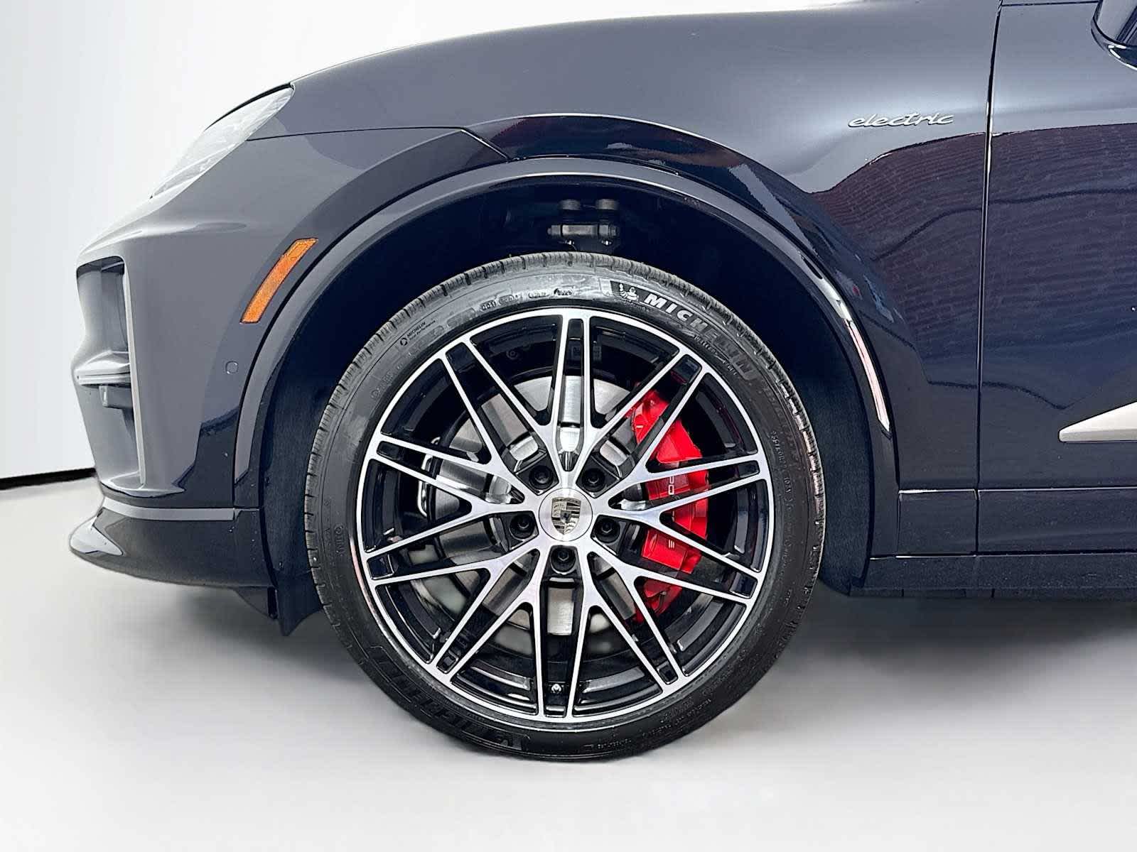 Thumbnail: 2025 Porsche Macan - 18