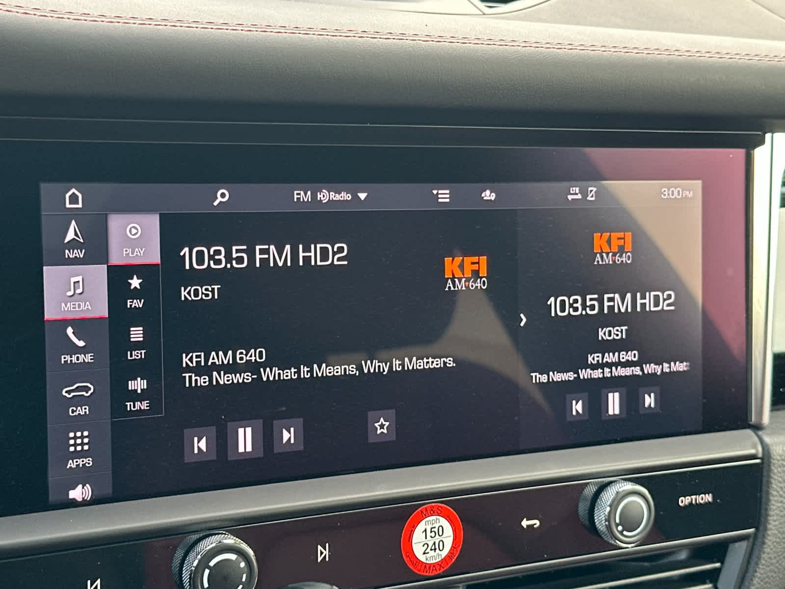 Thumbnail: 2025 Porsche Macan - 21