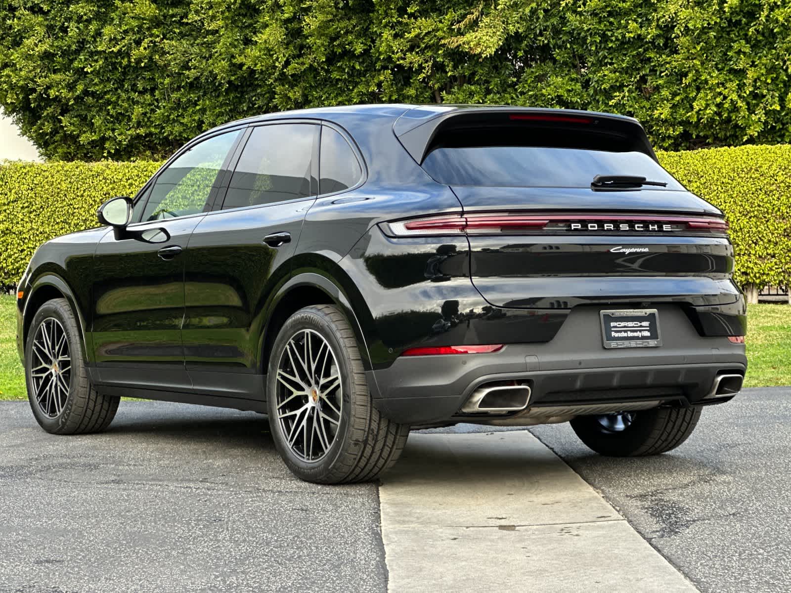Thumbnail: 2026 Porsche Cayenne - 3