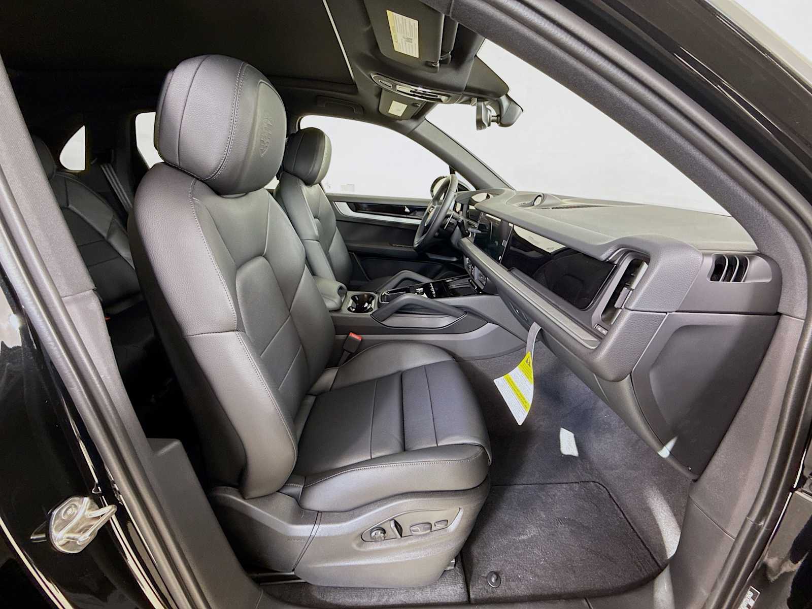 Thumbnail: 2026 Porsche Cayenne - 21