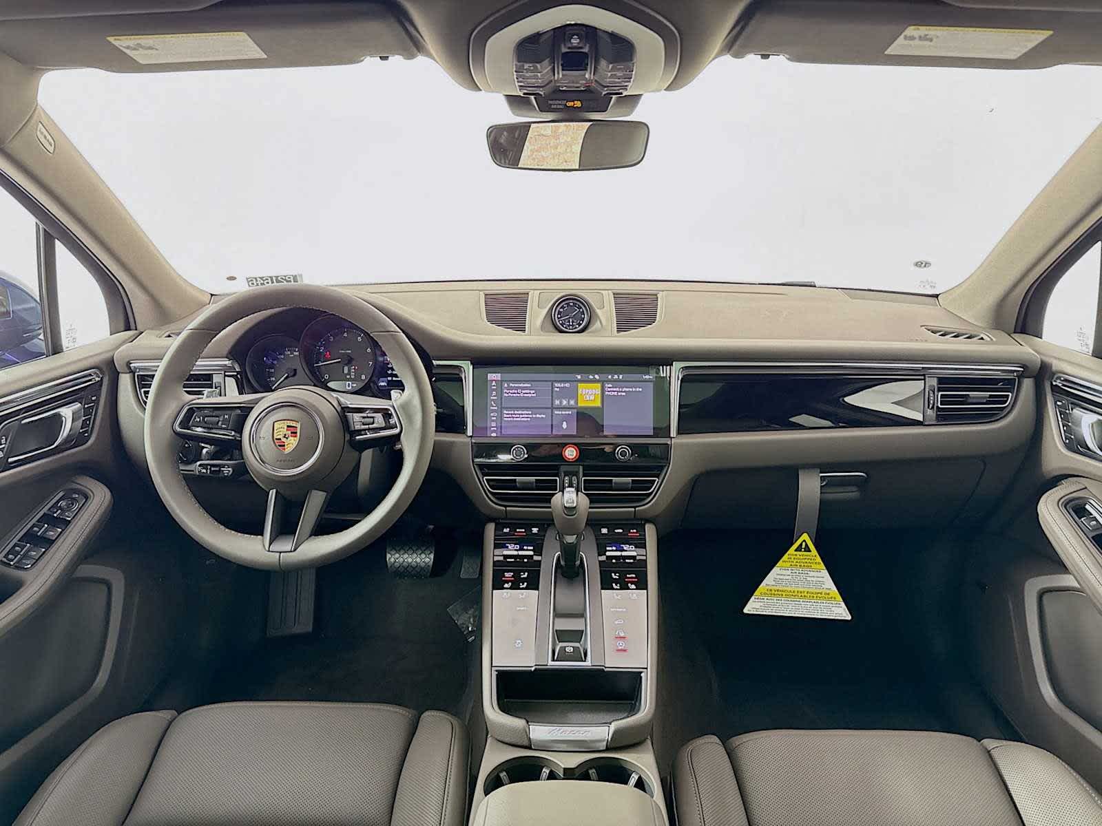 Thumbnail: 2026 Porsche Macan - 27