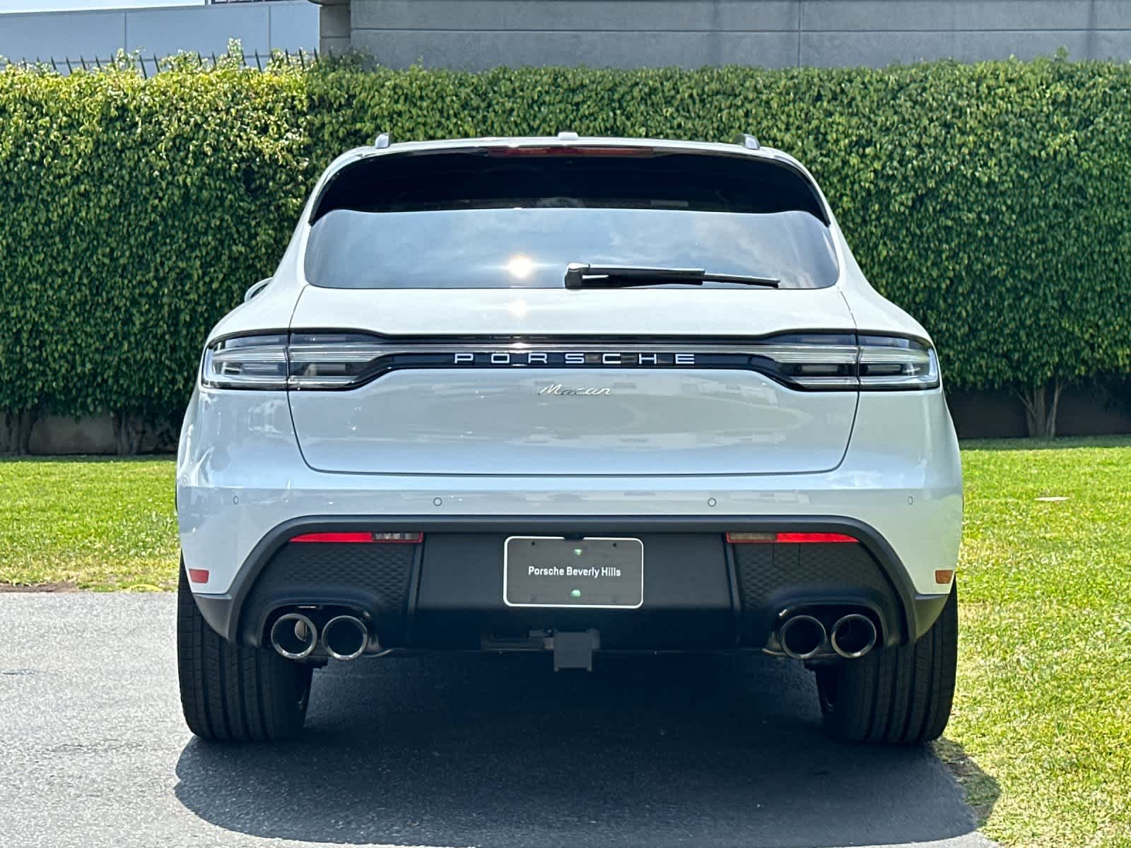 Thumbnail: 2026 Porsche Macan - 7