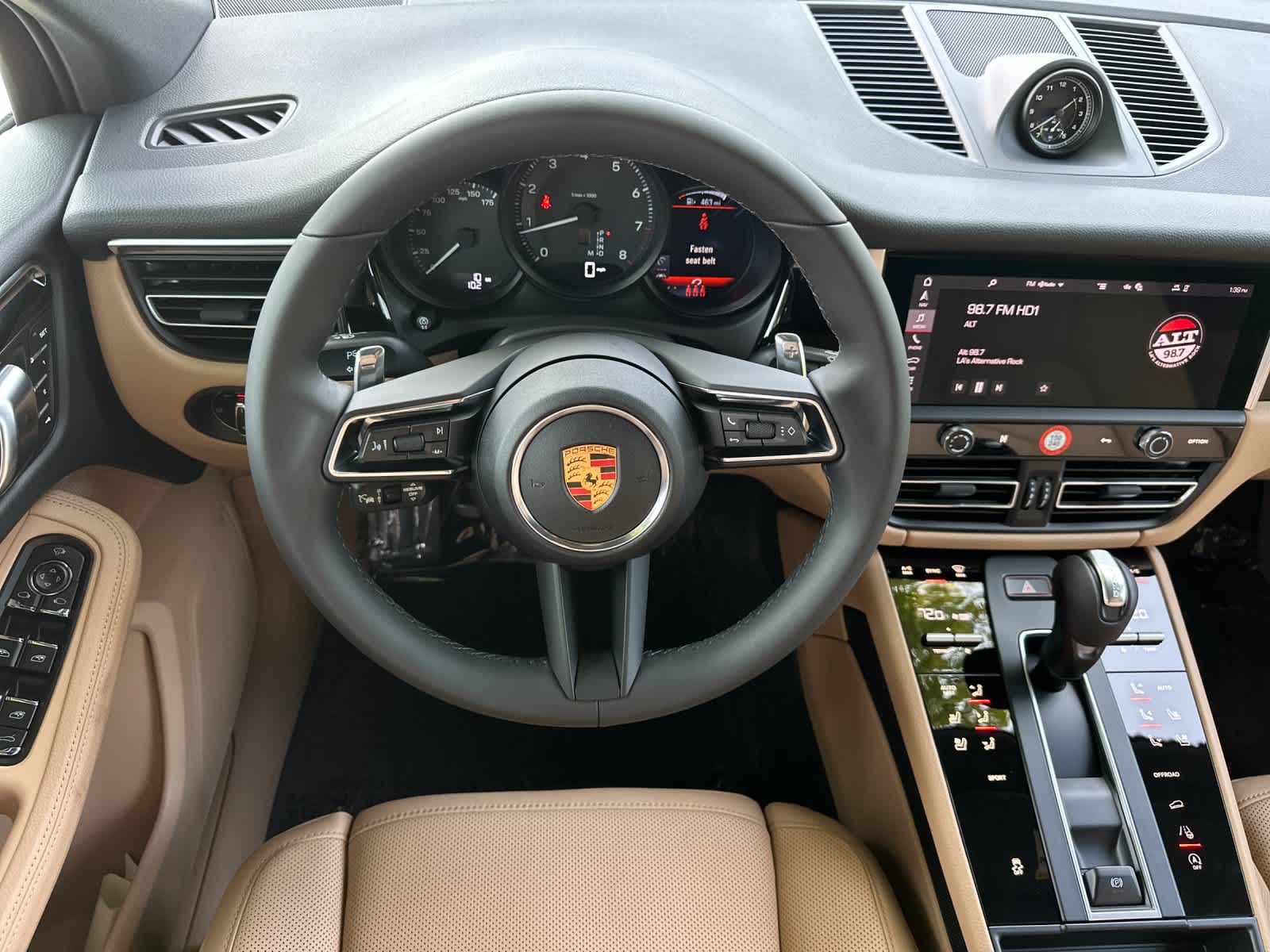 Thumbnail: 2026 Porsche Macan - 15
