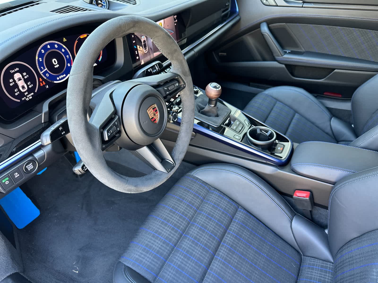 Thumbnail: 2026 Porsche 911 - 4