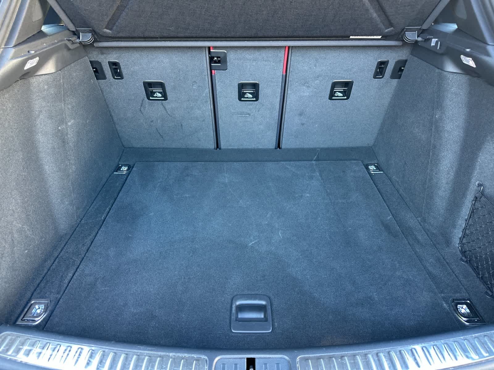 Thumbnail: 2025 Porsche Macan - 16