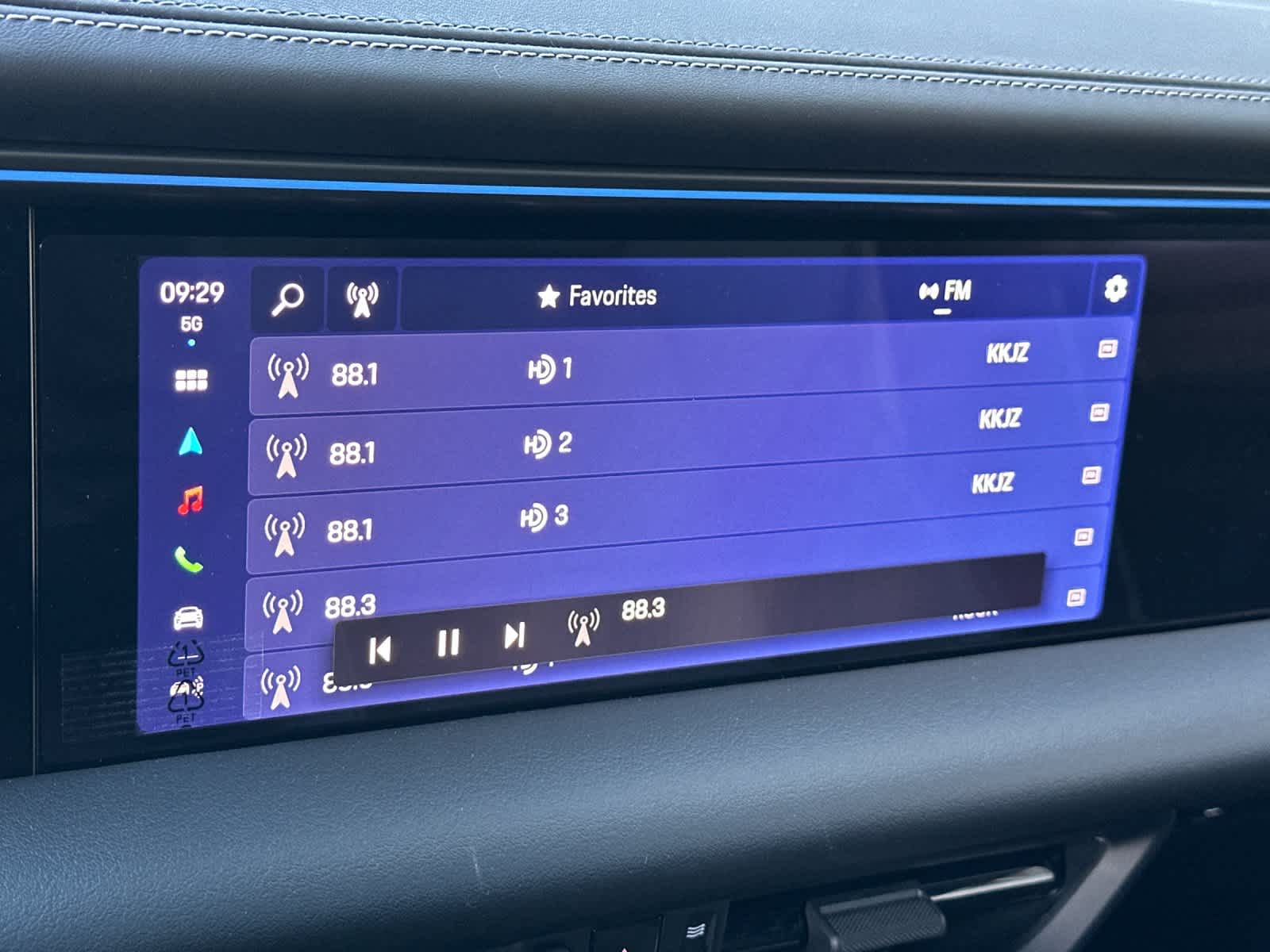 Thumbnail: 2025 Porsche Macan - 21