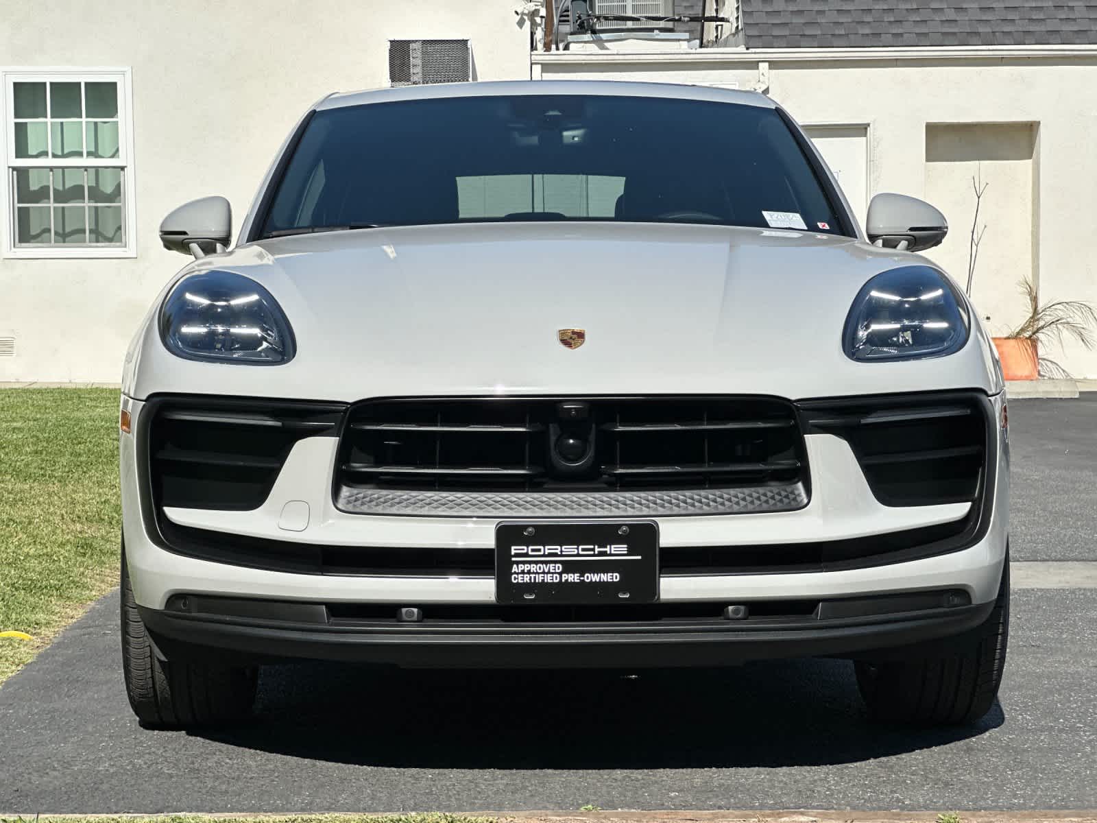 Thumbnail: 2025 Porsche Macan - 10