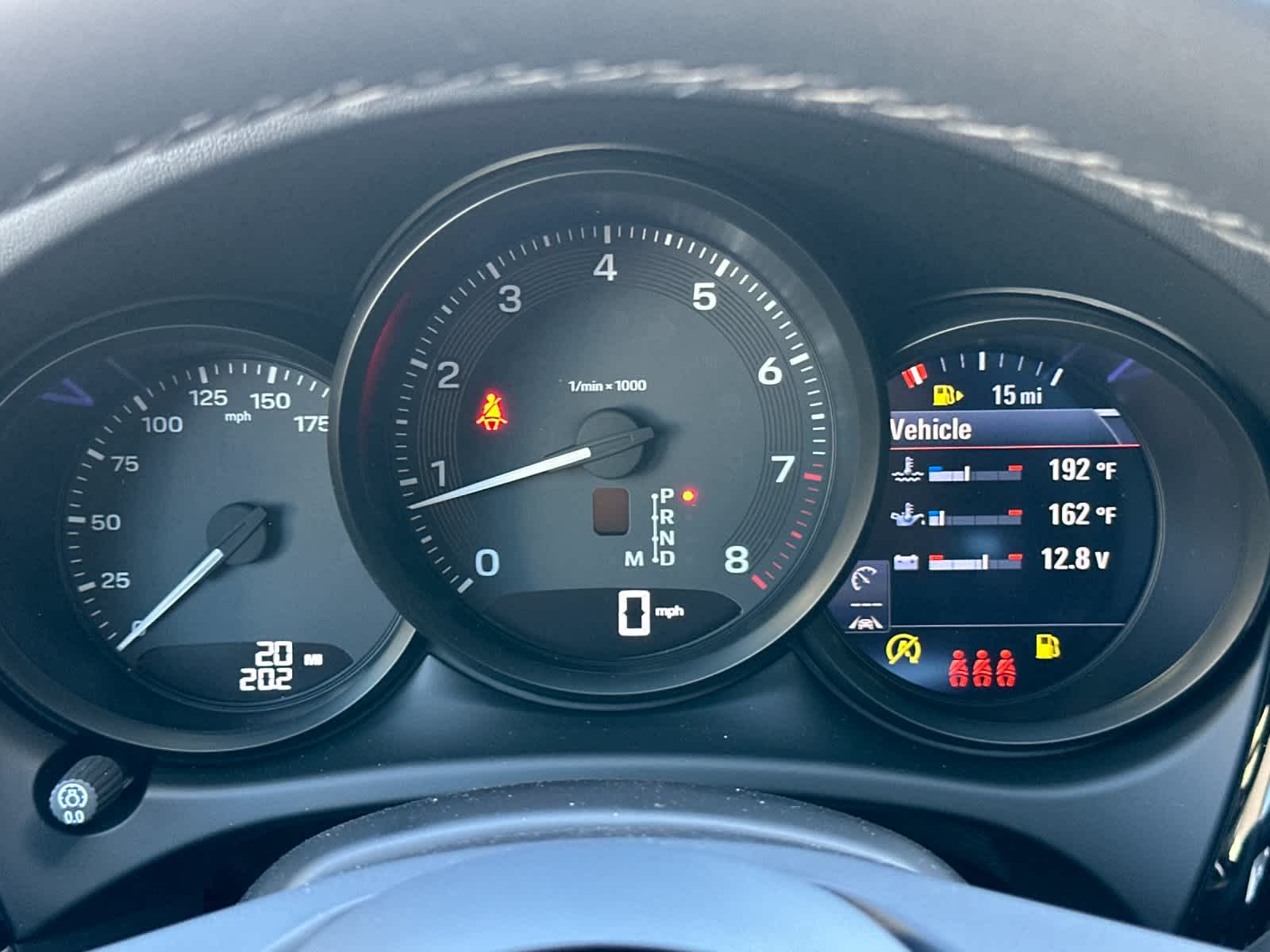 Thumbnail: 2026 Porsche Macan - 29