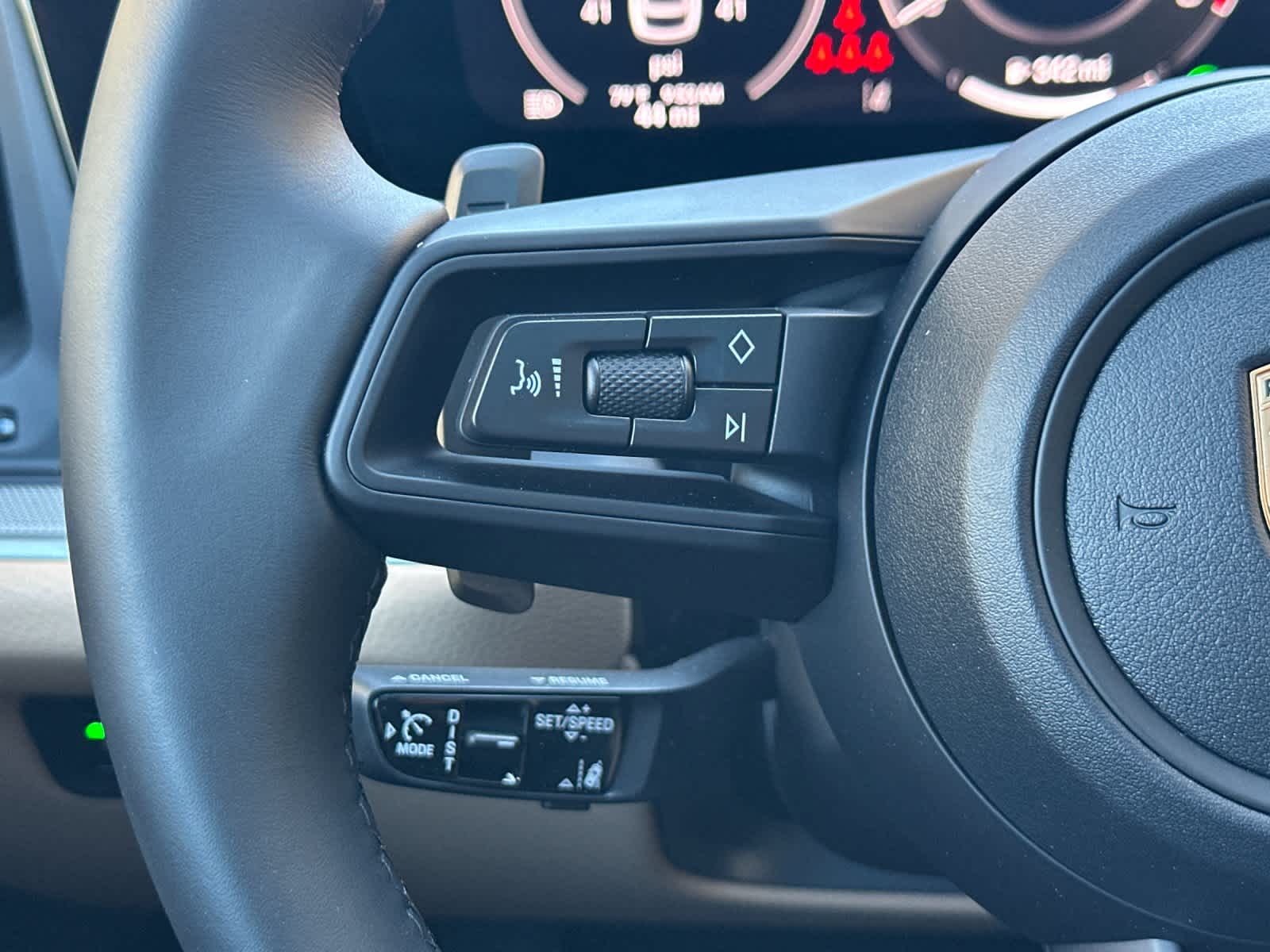 Thumbnail: 2026 Porsche Cayenne - 28