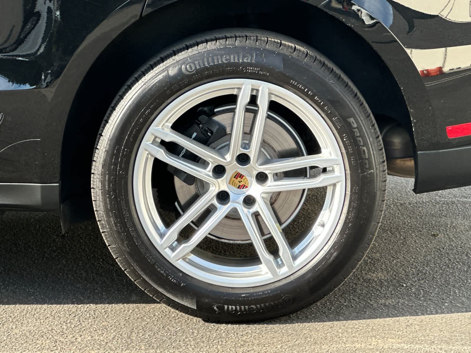 Thumbnail: 2025 Porsche Macan - 31