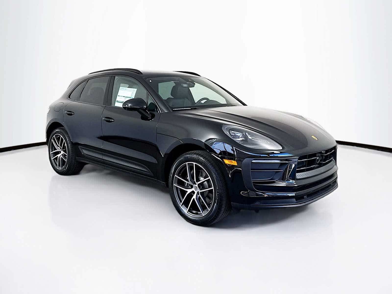 Thumbnail: 2025 Porsche Macan - 7