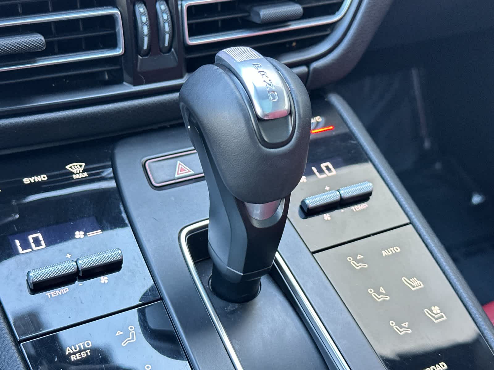 Thumbnail: 2025 Porsche Macan - 25