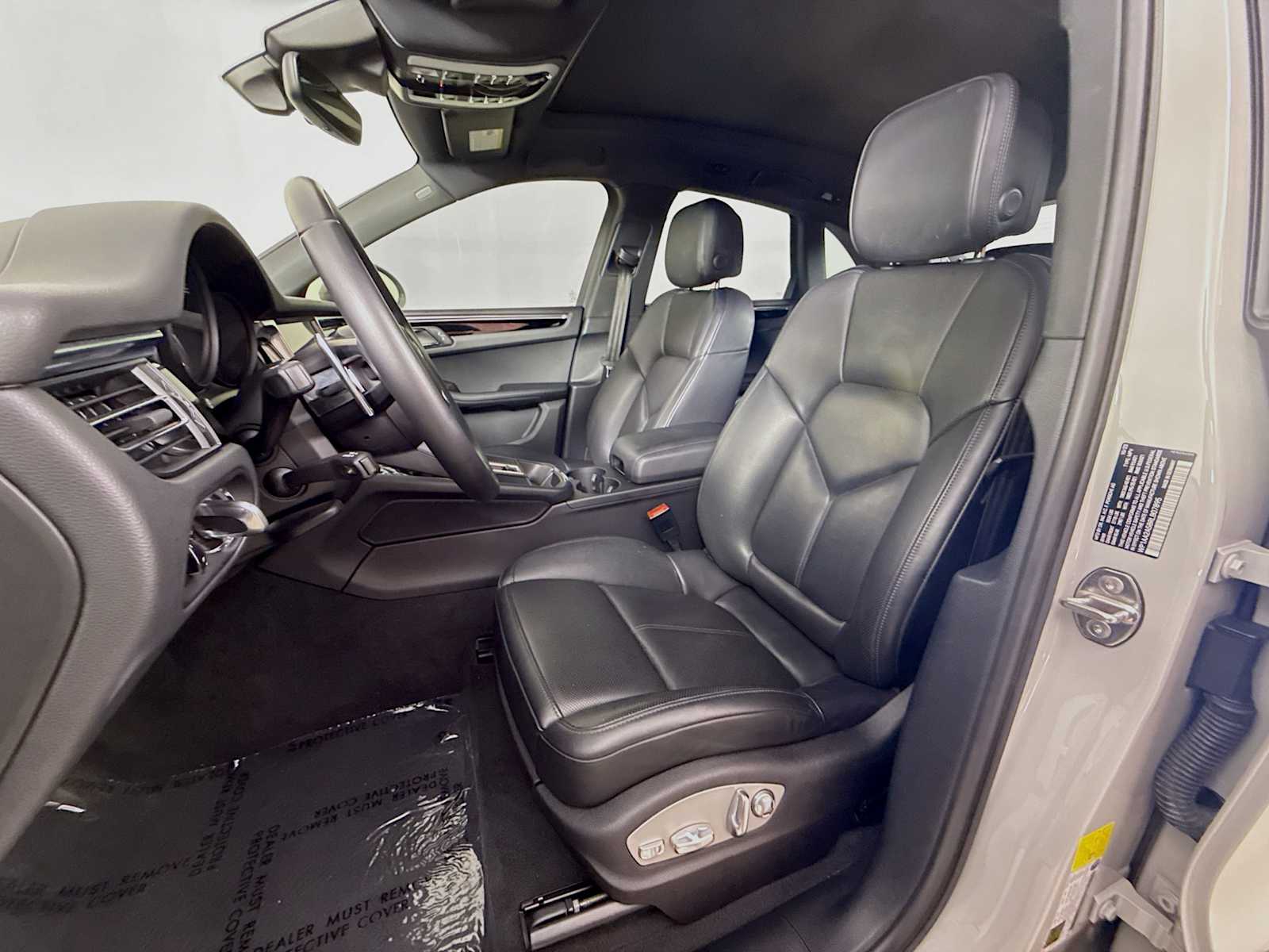 Thumbnail: 2024 Porsche Macan - 5