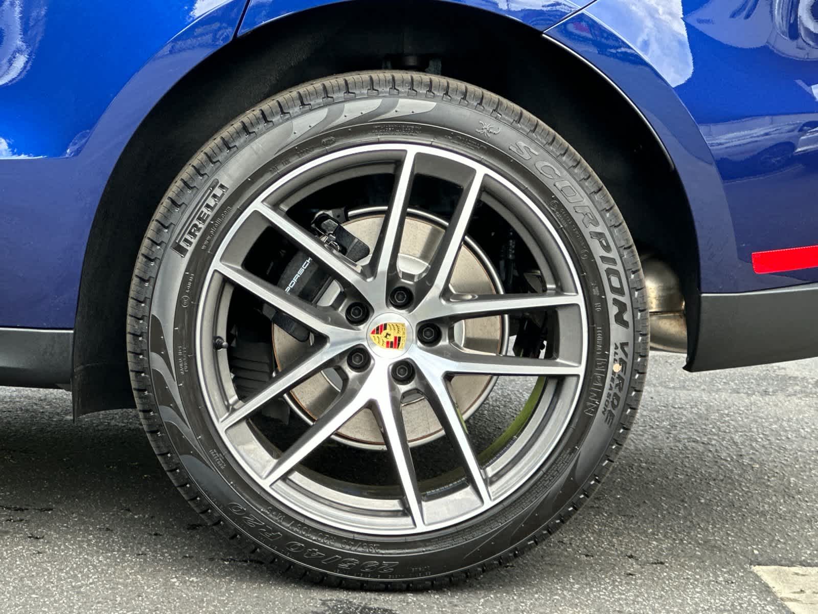 Thumbnail: 2026 Porsche Macan - 31