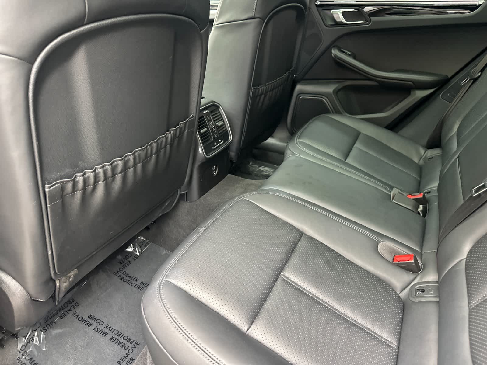 Thumbnail: 2025 Porsche Macan - 13