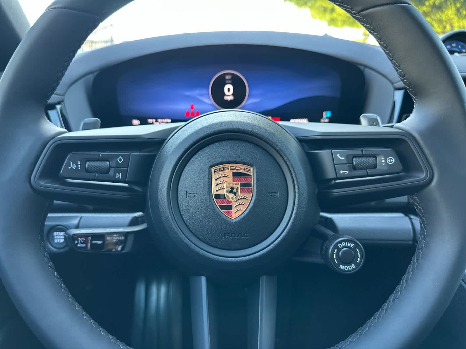 Thumbnail: 2026 Porsche Panamera - 27