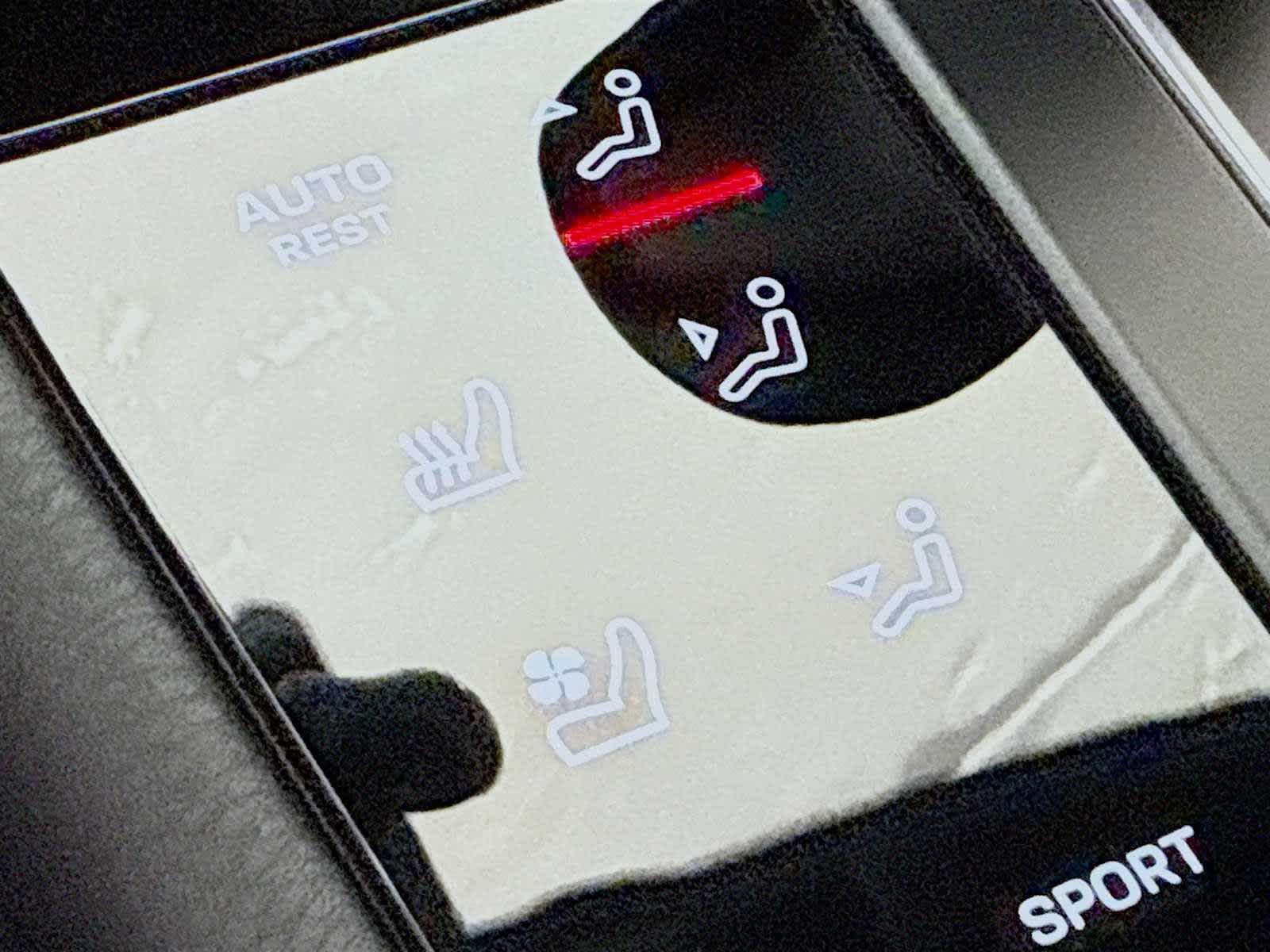 Thumbnail: 2026 Porsche Macan - 16