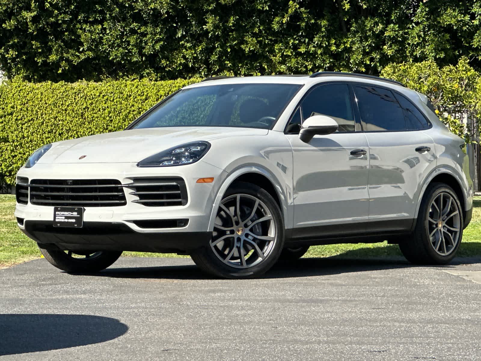 Thumbnail: 2022 Porsche Cayenne - 1