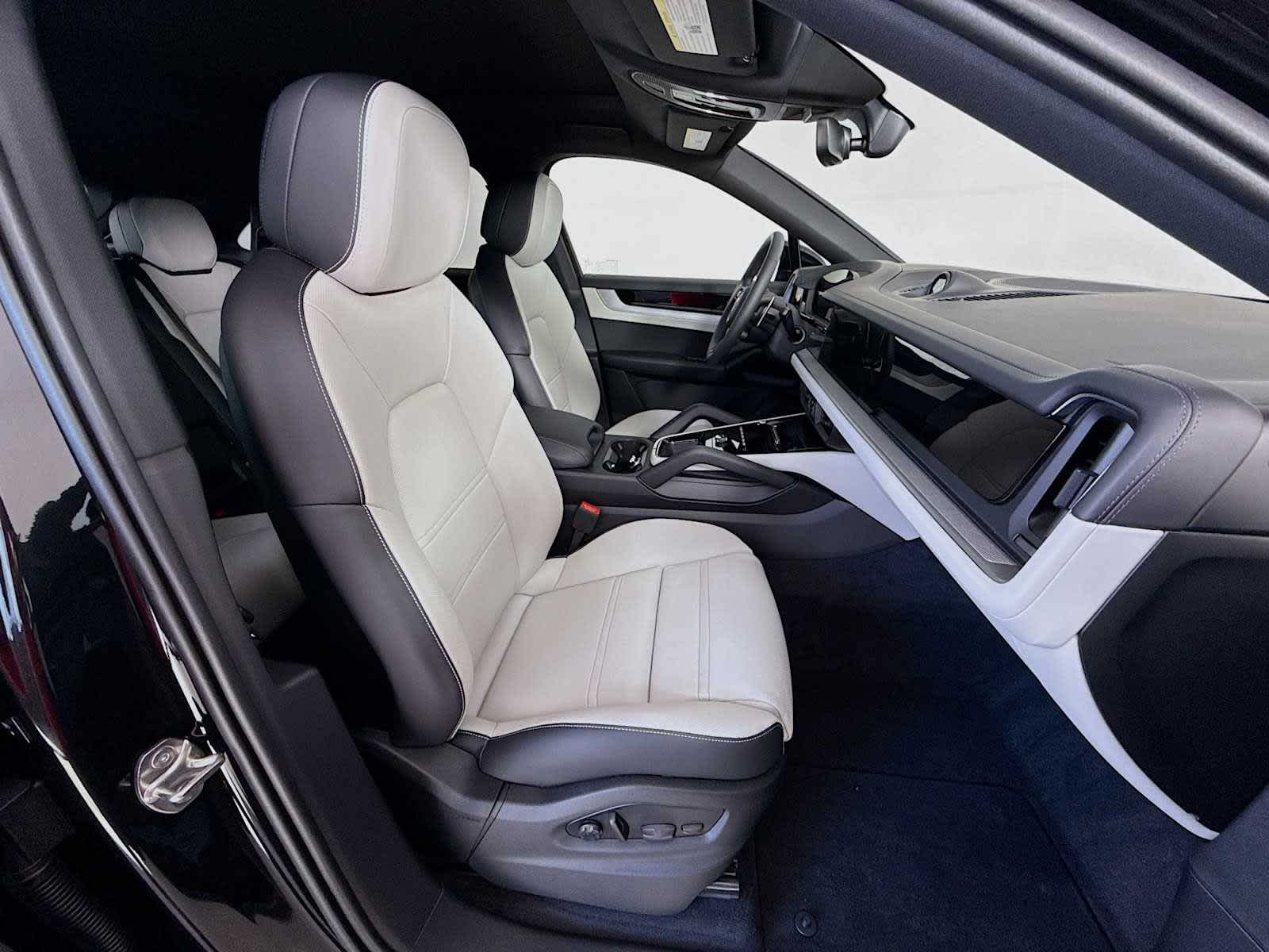 Thumbnail: 2026 Porsche Cayenne - 20