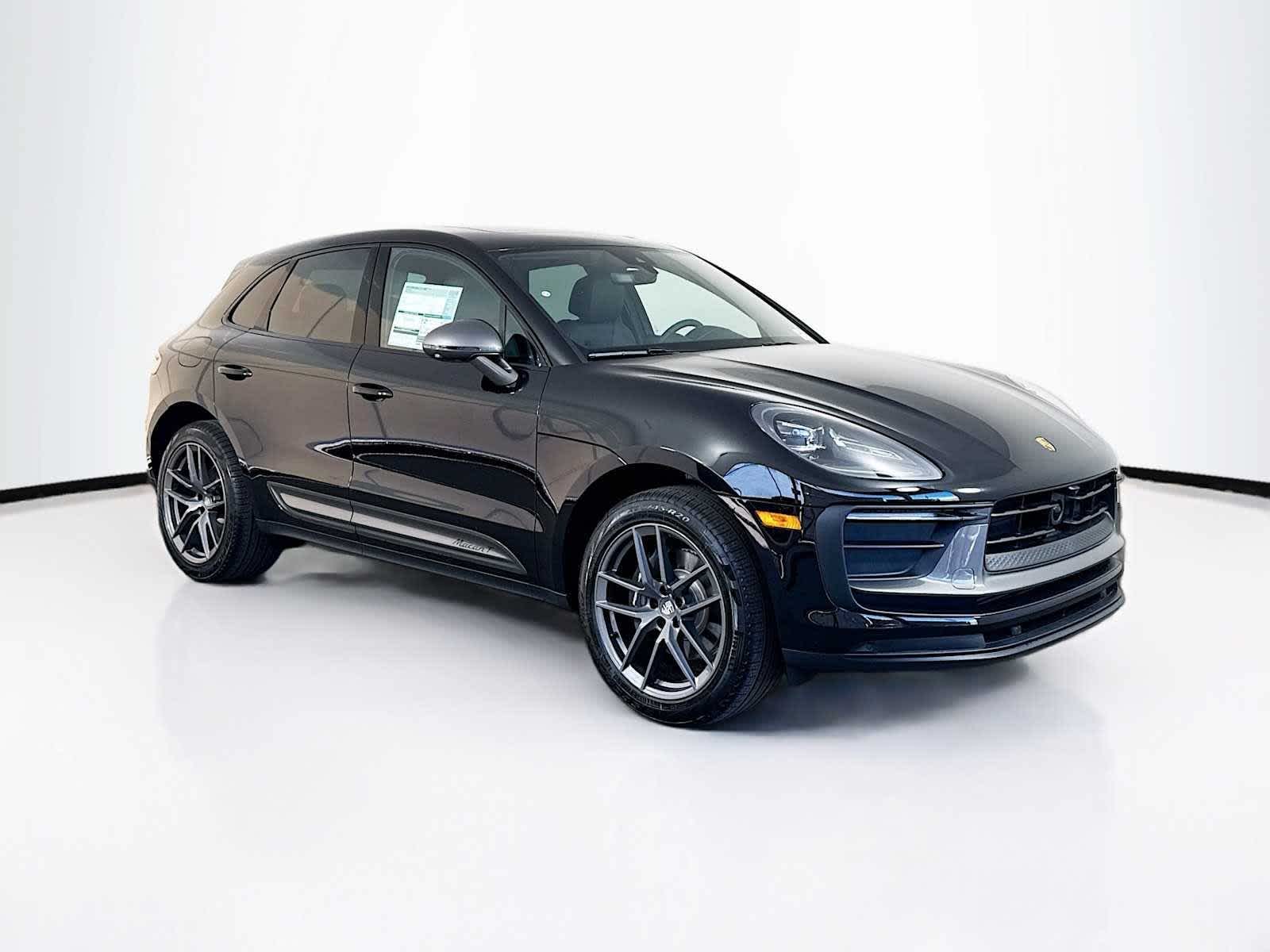 Thumbnail: 2025 Porsche Macan - 35