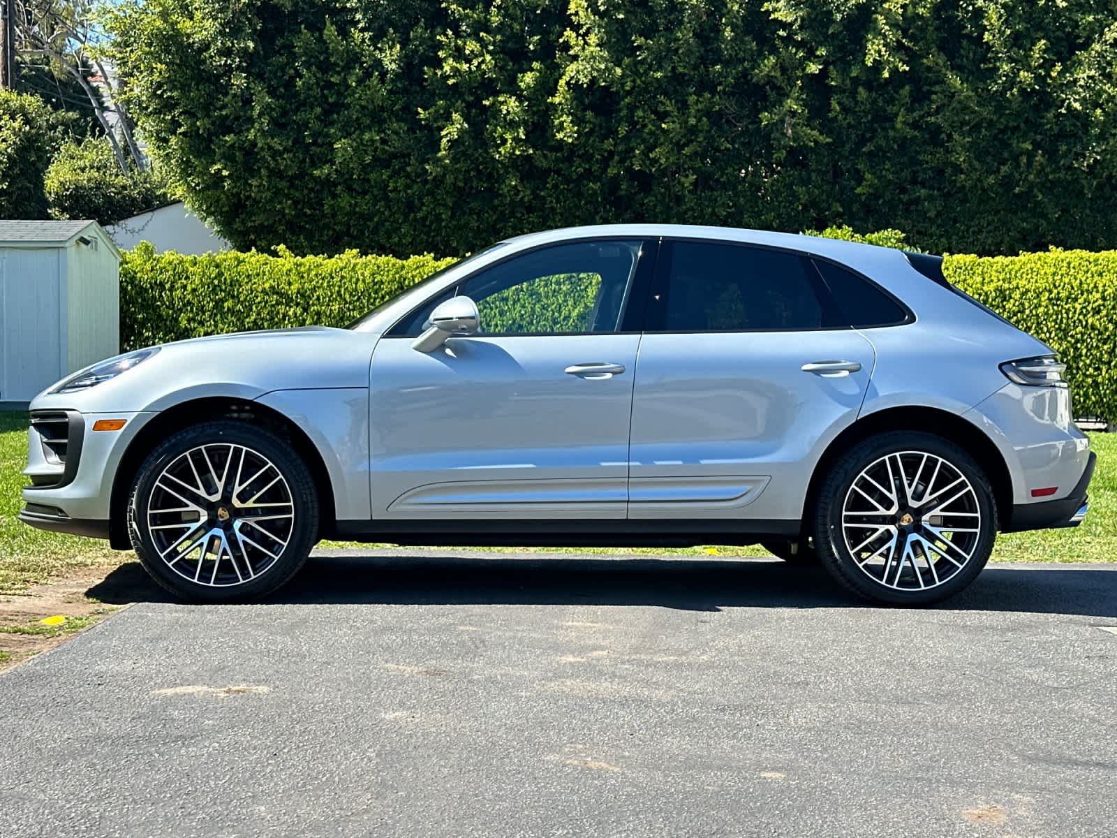 Thumbnail: 2026 Porsche Macan - 2