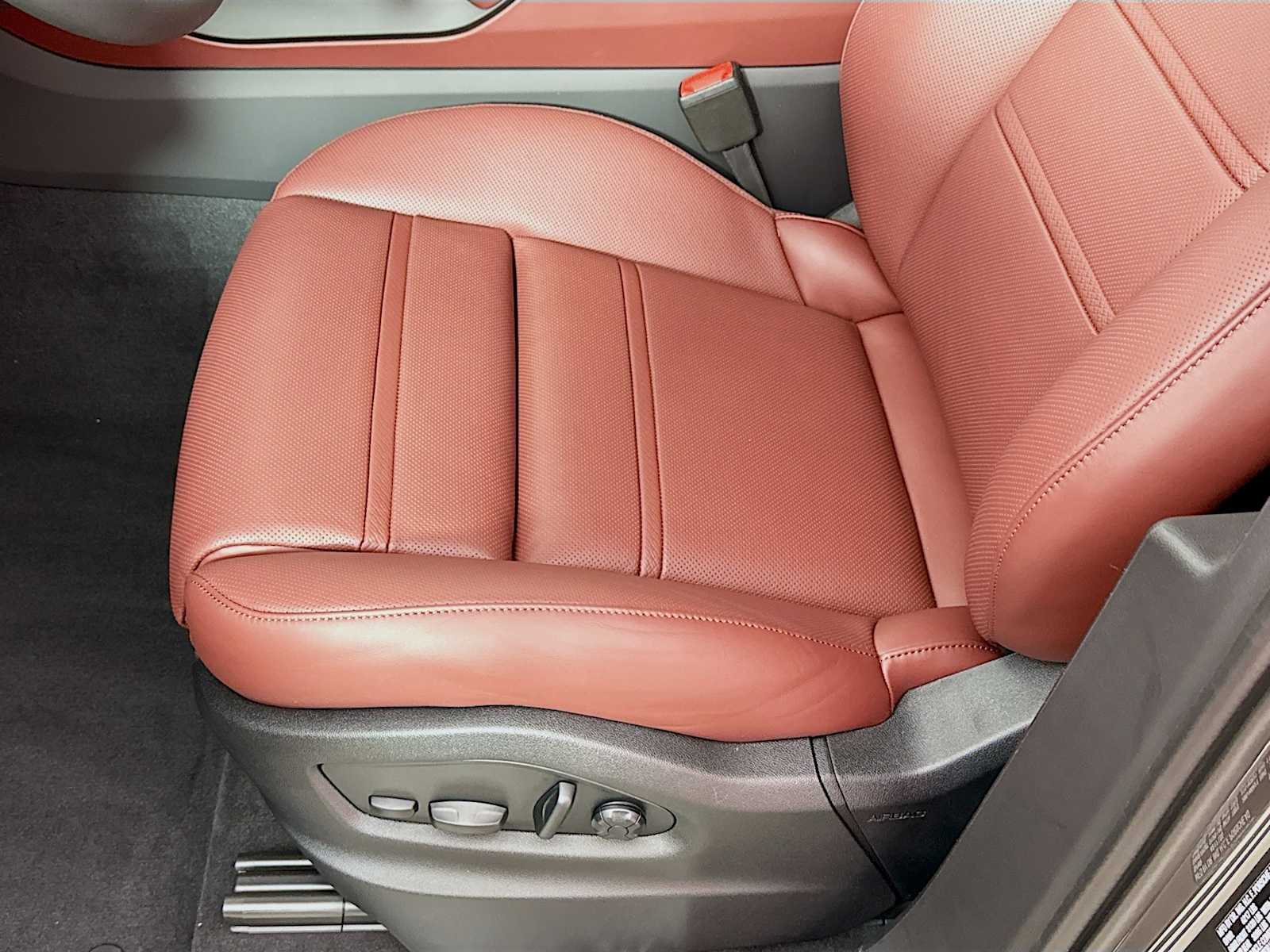 Thumbnail: 2025 Porsche Cayenne - 15