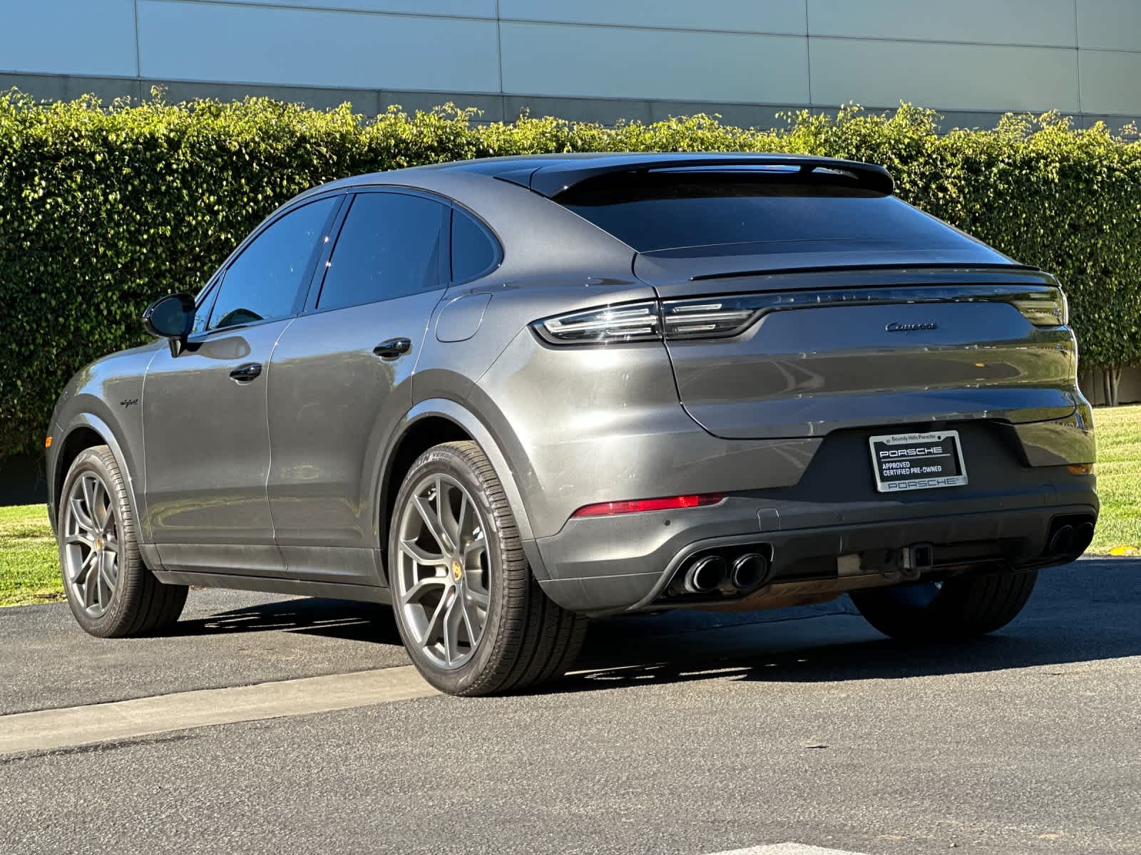 Thumbnail: 2022 Porsche Cayenne - 6