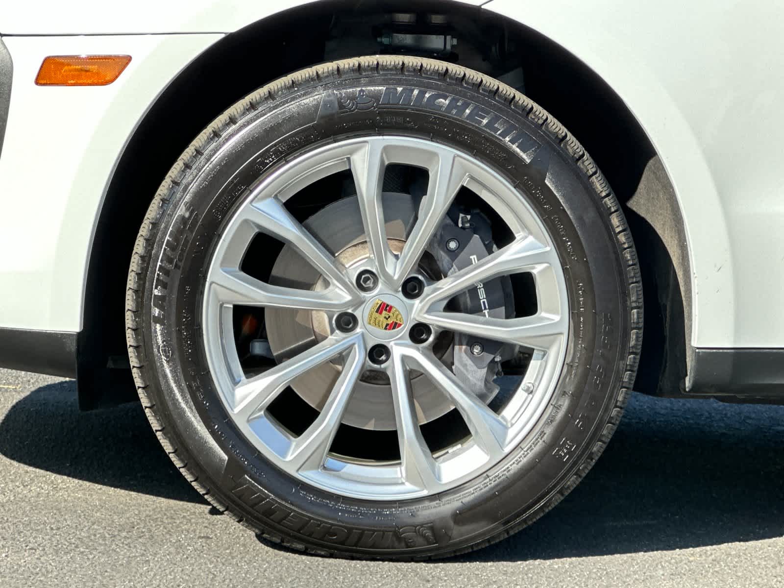 Thumbnail: 2025 Porsche Macan - 30