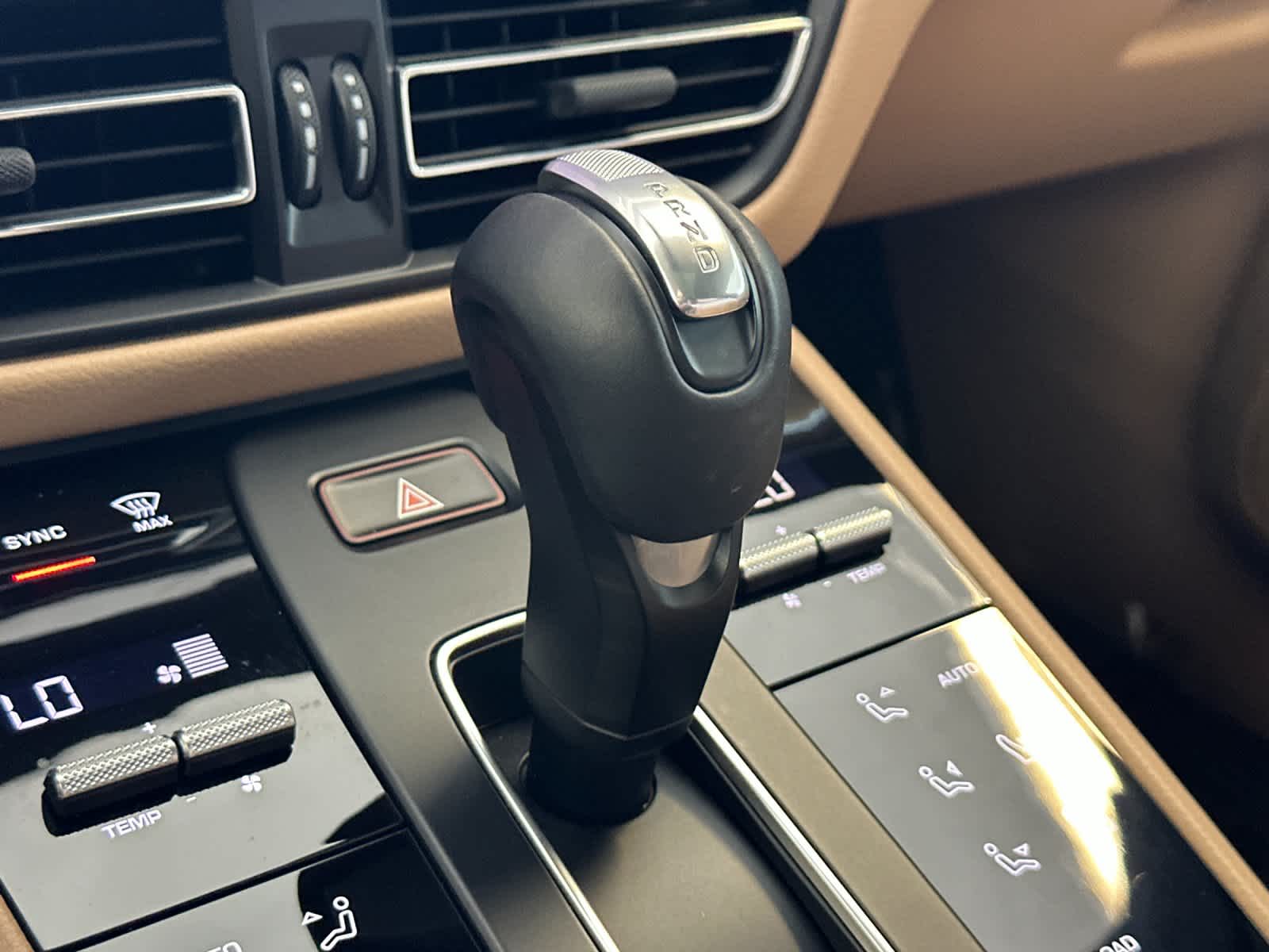 Thumbnail: 2025 Porsche Macan - 24