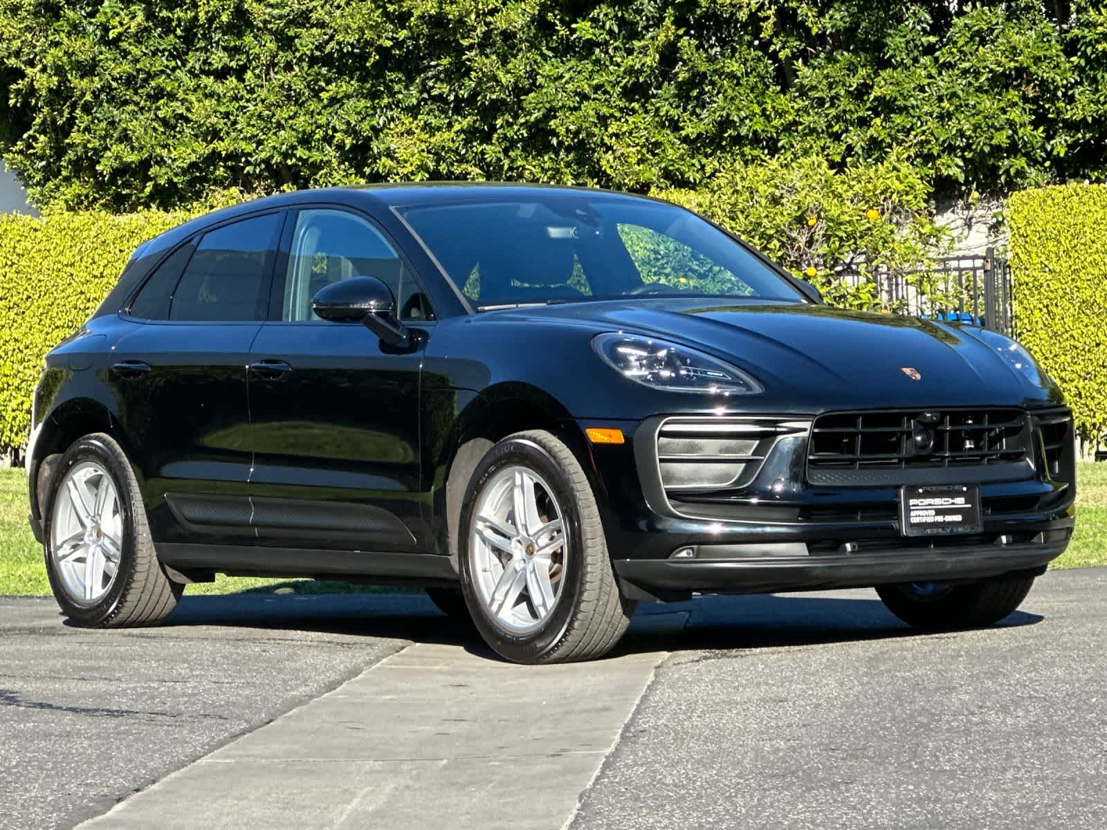 Thumbnail: 2025 Porsche Macan - 10
