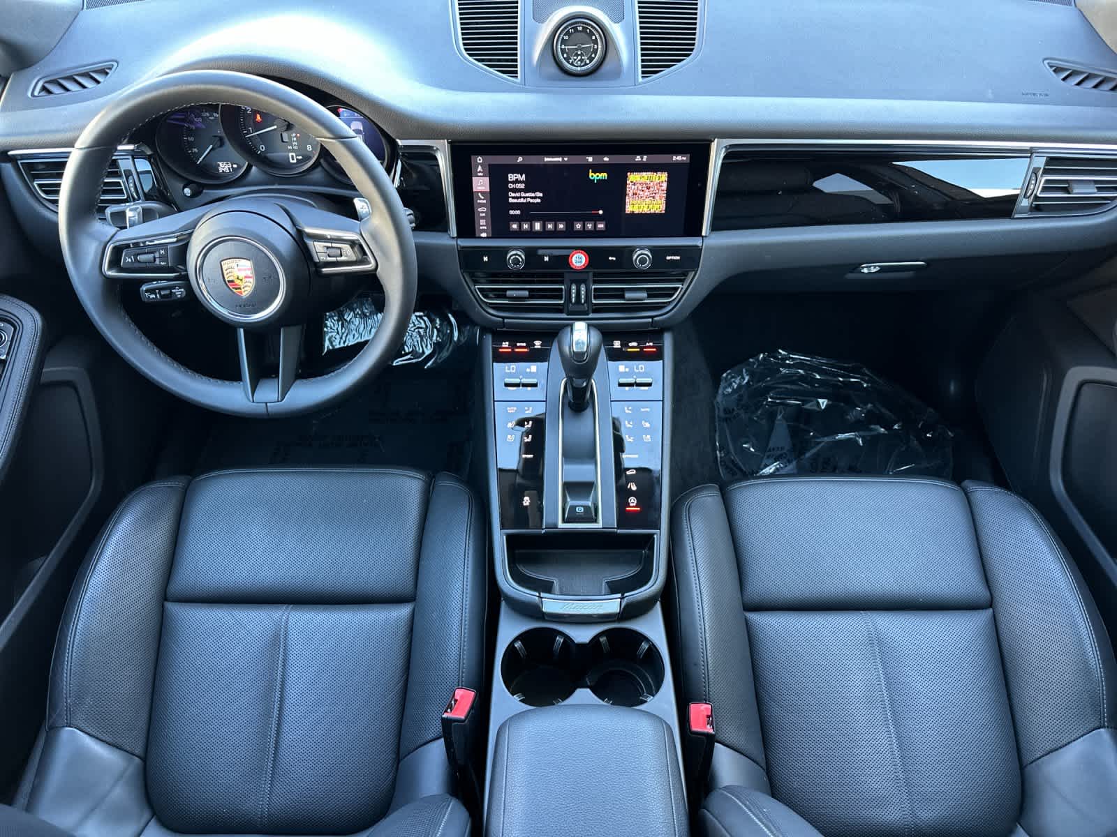 Thumbnail: 2025 Porsche Macan - 6