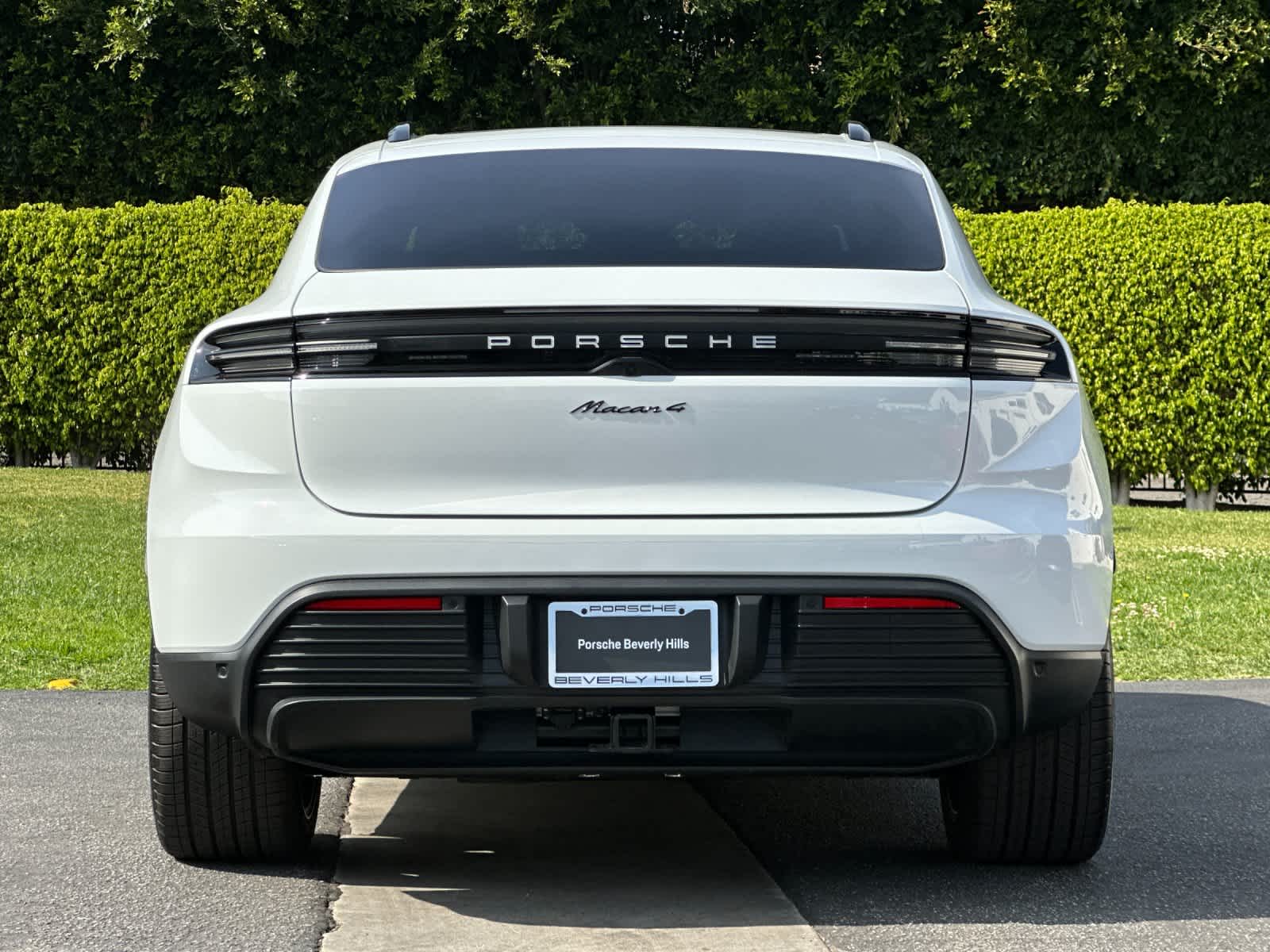 Thumbnail: 2025 Porsche Macan - 7