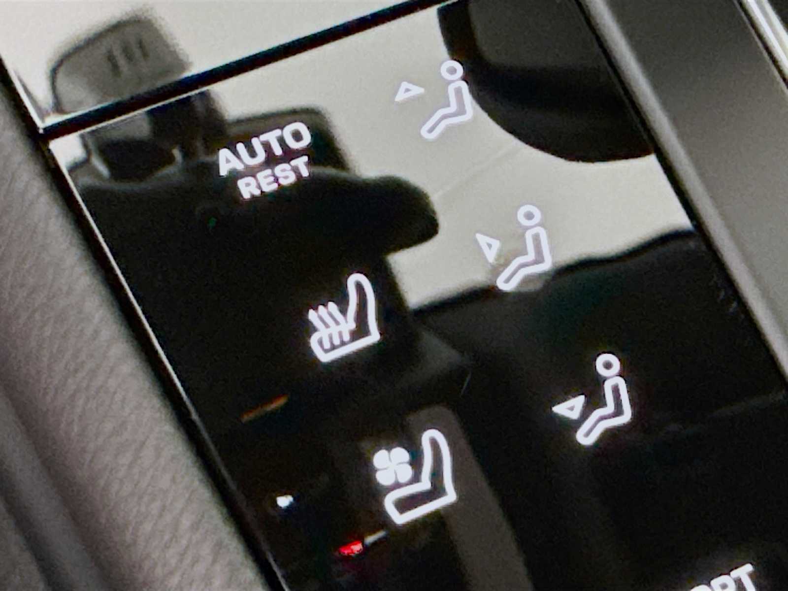 Thumbnail: 2025 Porsche Macan - 16